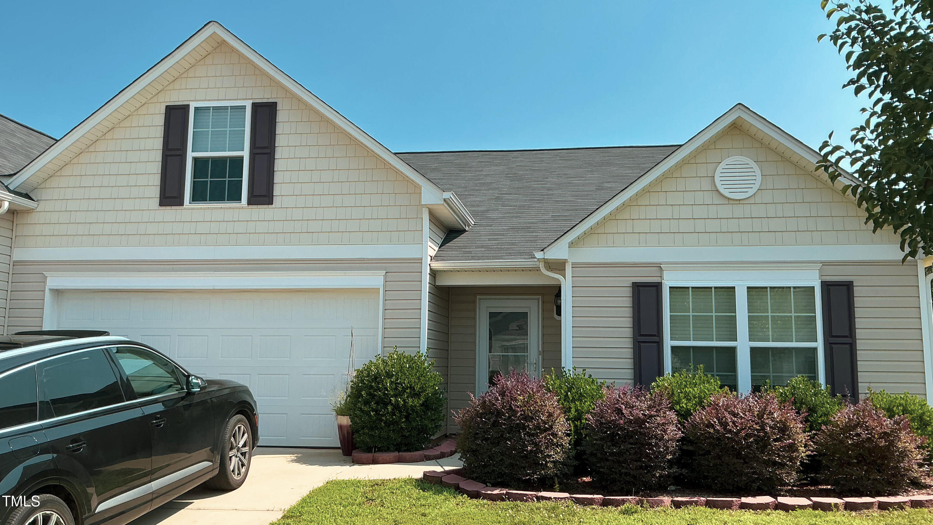 1008 Gold Circle Property Photo 1