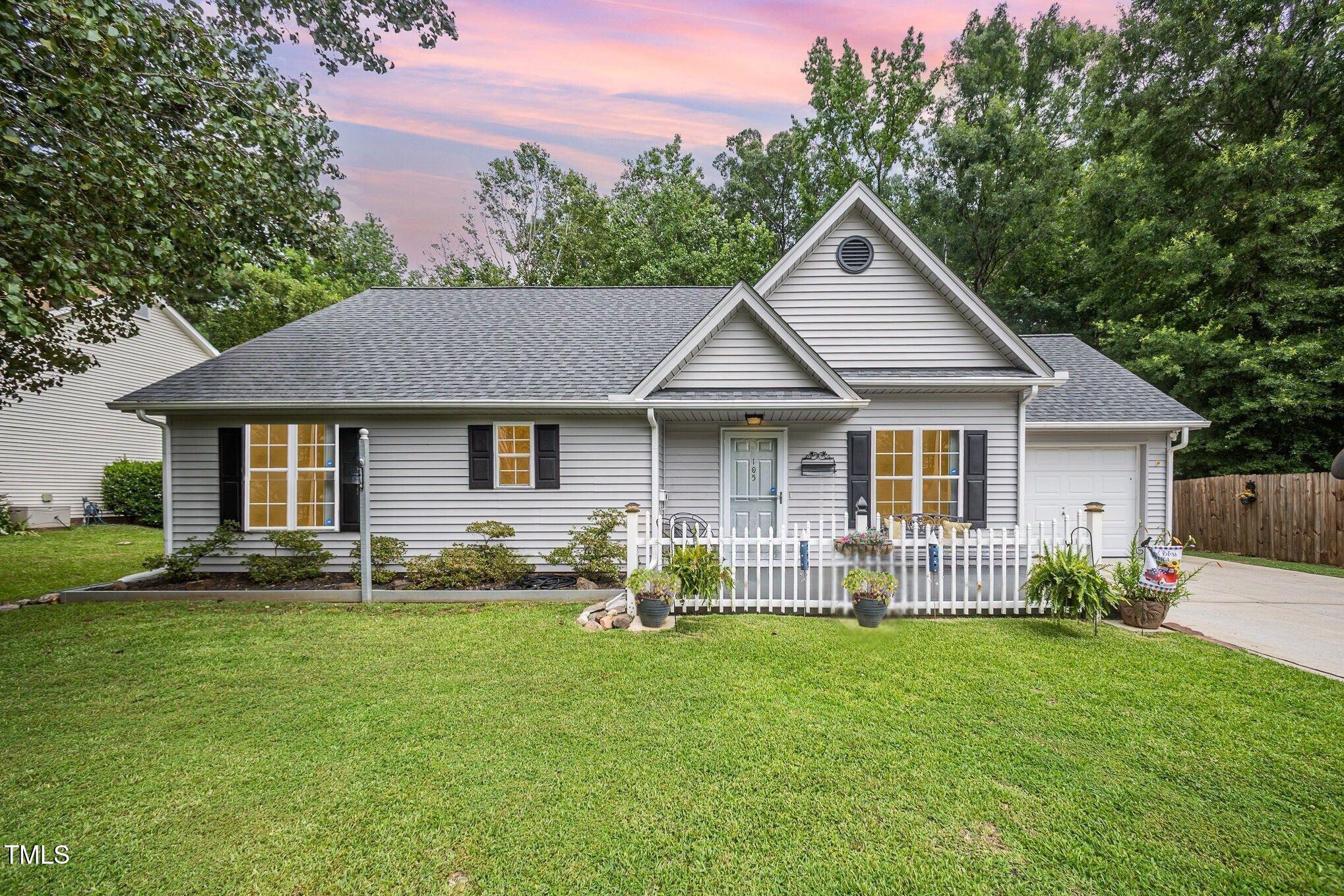 105 Fox Den Court Property Photo 1