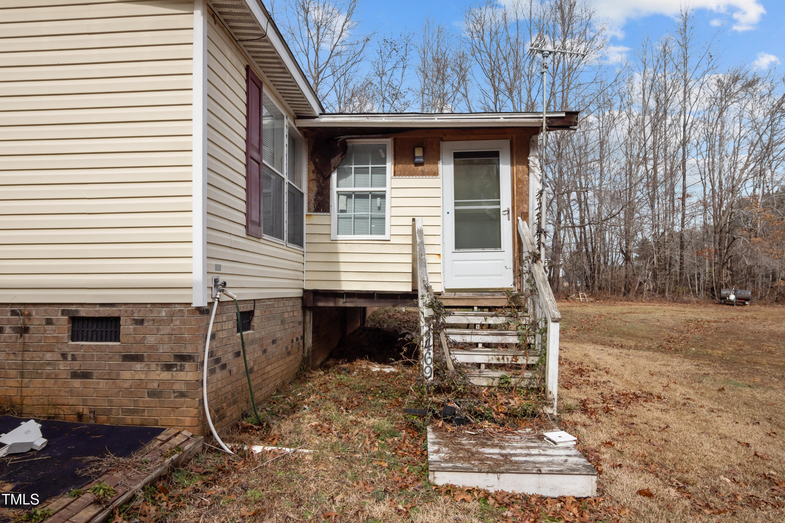 1469 Mollie Mooney Road Property Photo 1