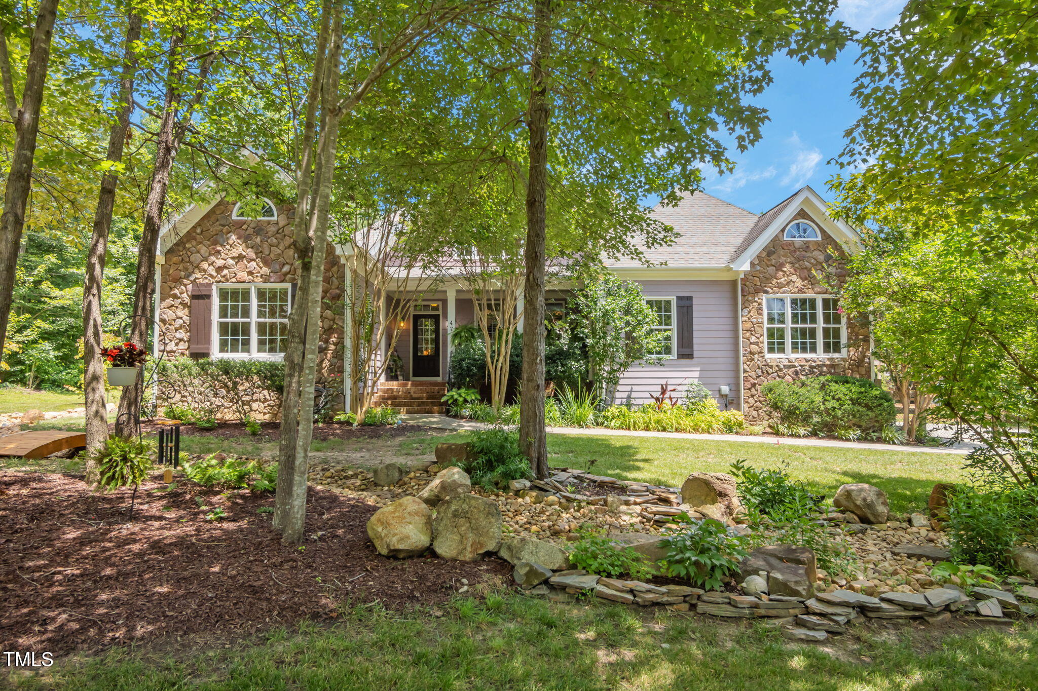 47 Blue Jay Court Property Photo 1