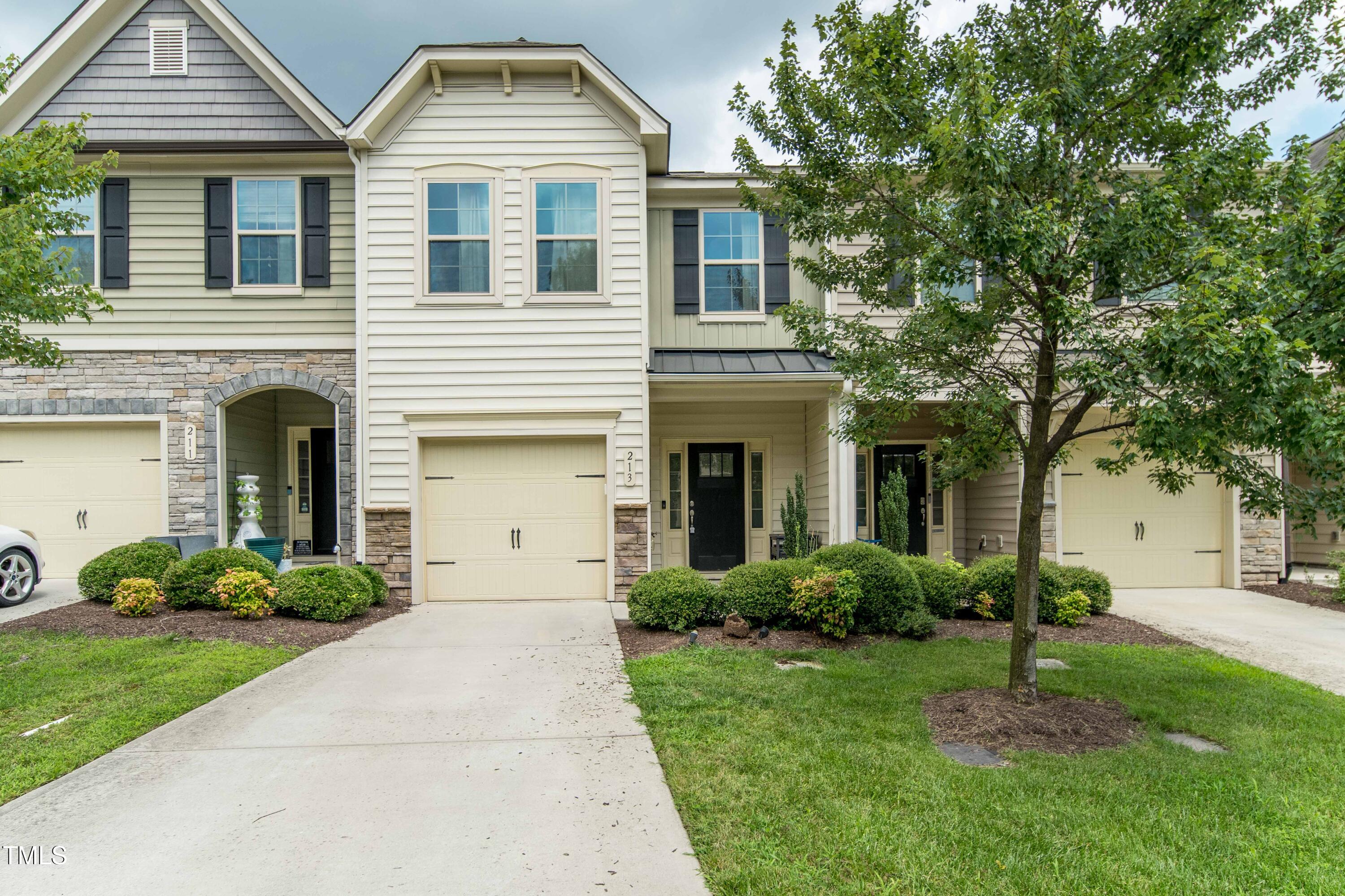 213 Irving Way