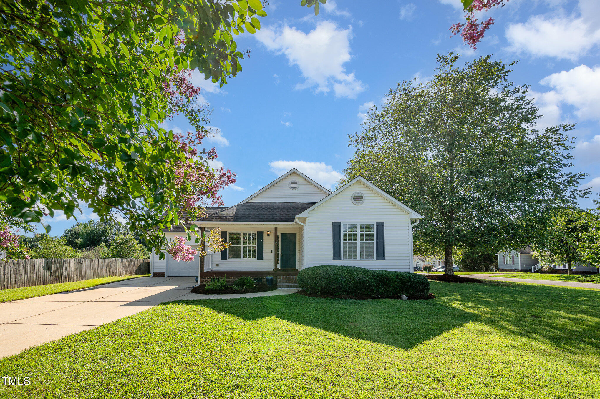 16 Miracle Way Property Photo 1