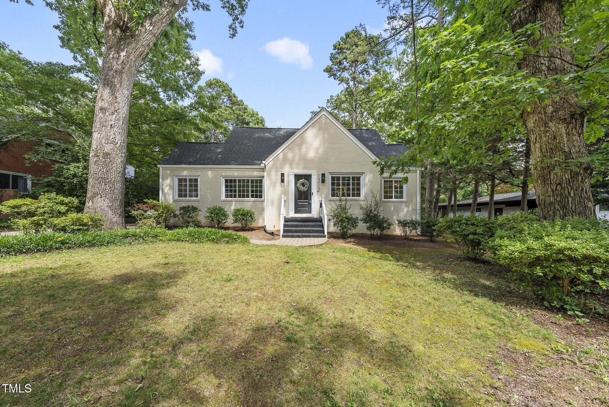 1312 Dixie Trail Property Photo 1