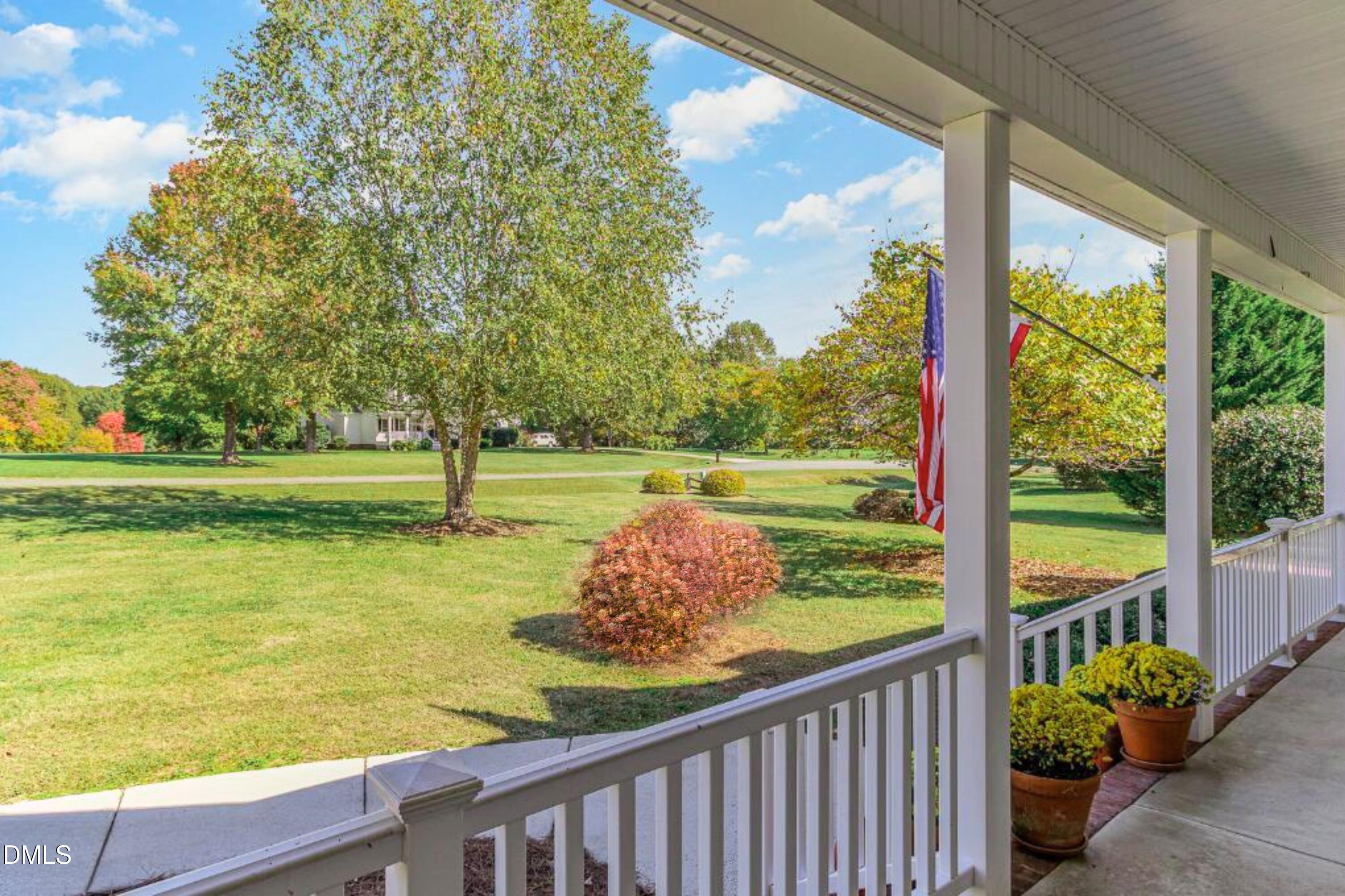 3337 Scarlet Oak Drive Property Photo 3