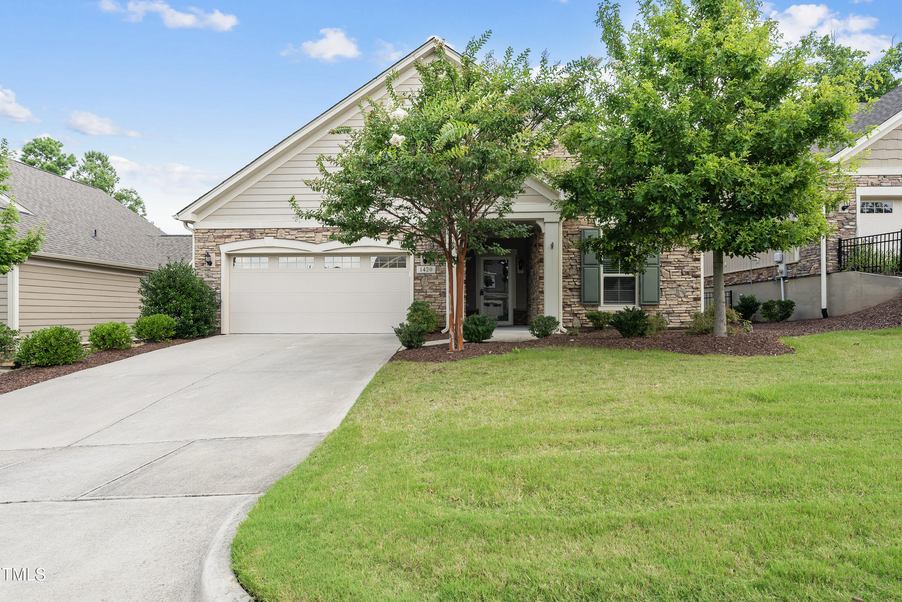 1420 Abbotsford Way Property Photo 1