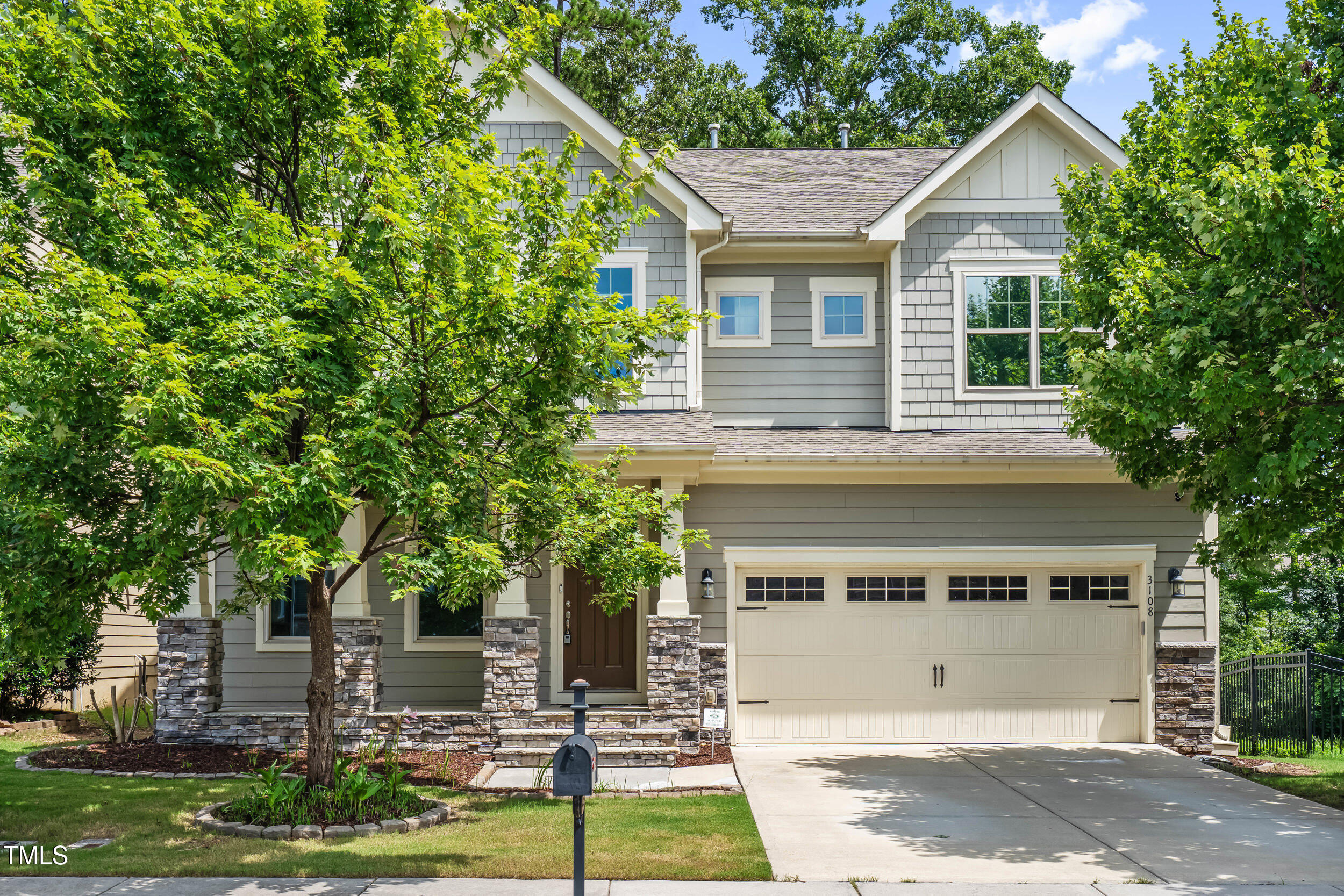 3108 Bluff Oak Drive Property Photo 1