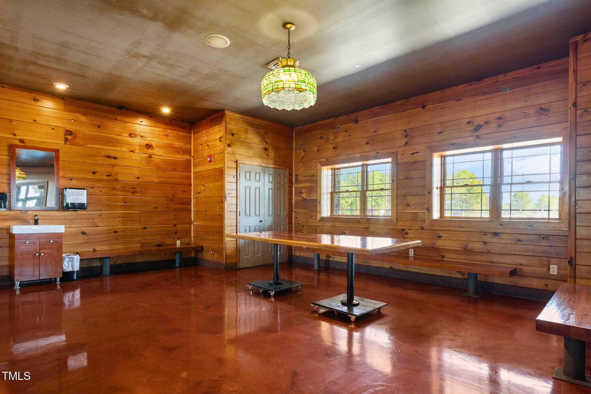26 Commerce Drive Property Photo 41