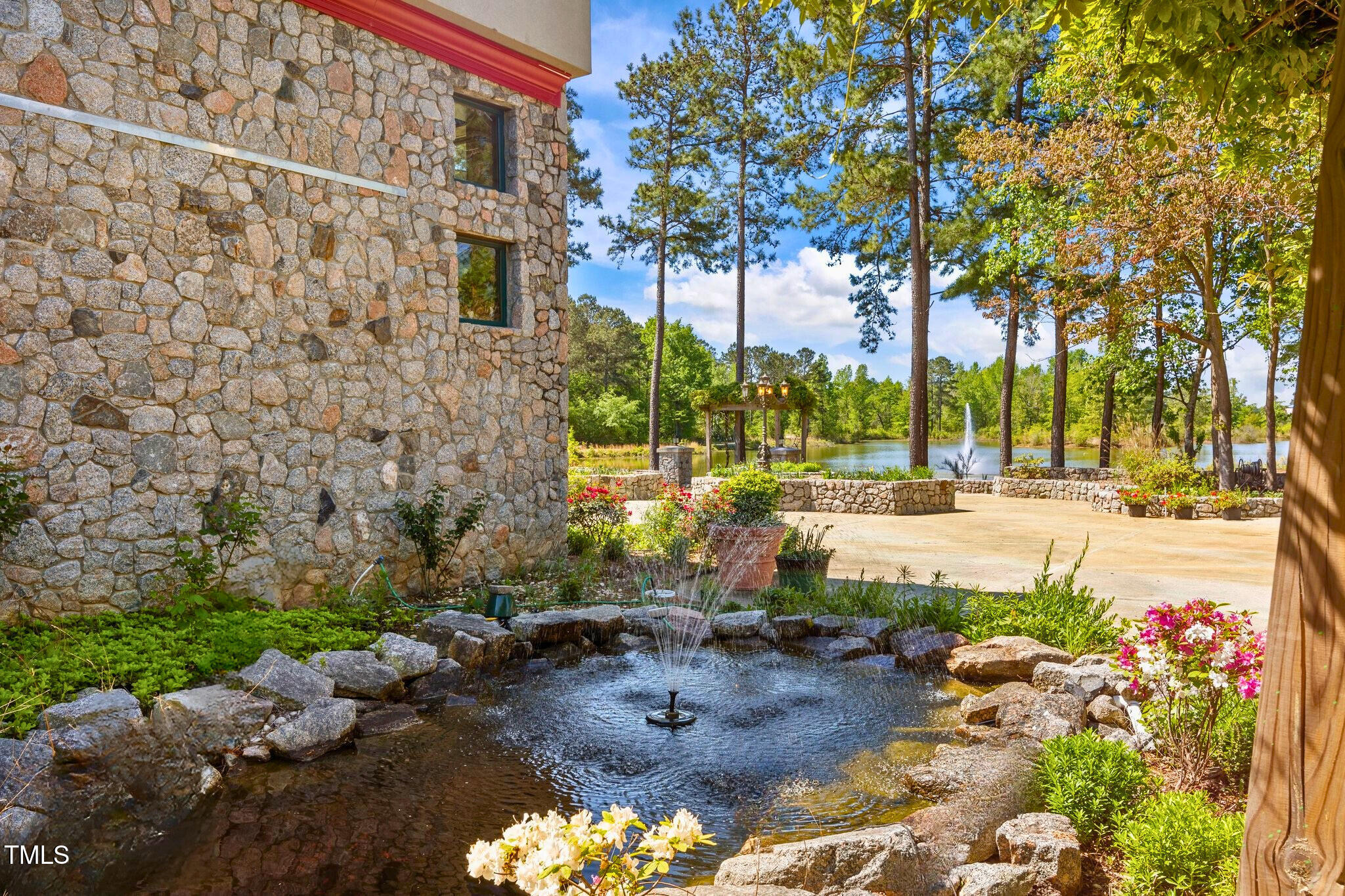 26 Commerce Drive Property Photo 53