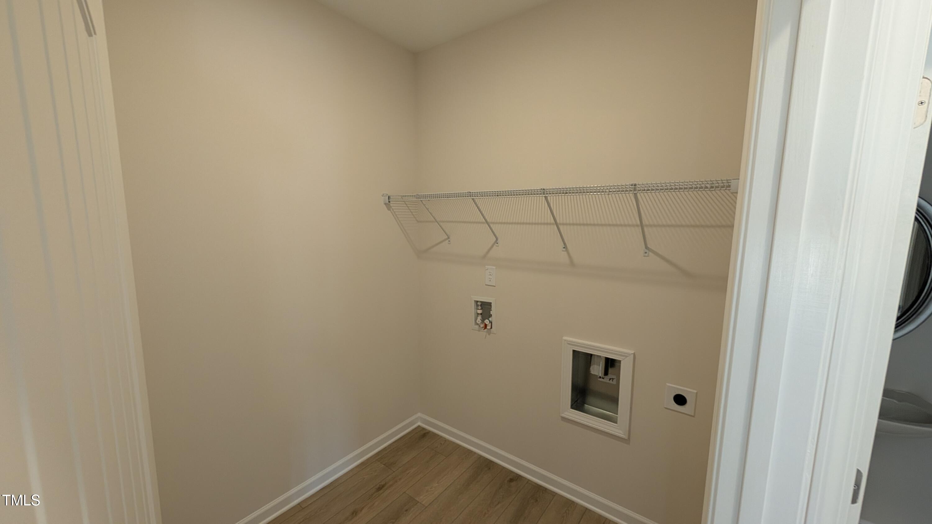 208 Saxony Drive Property Photo 7