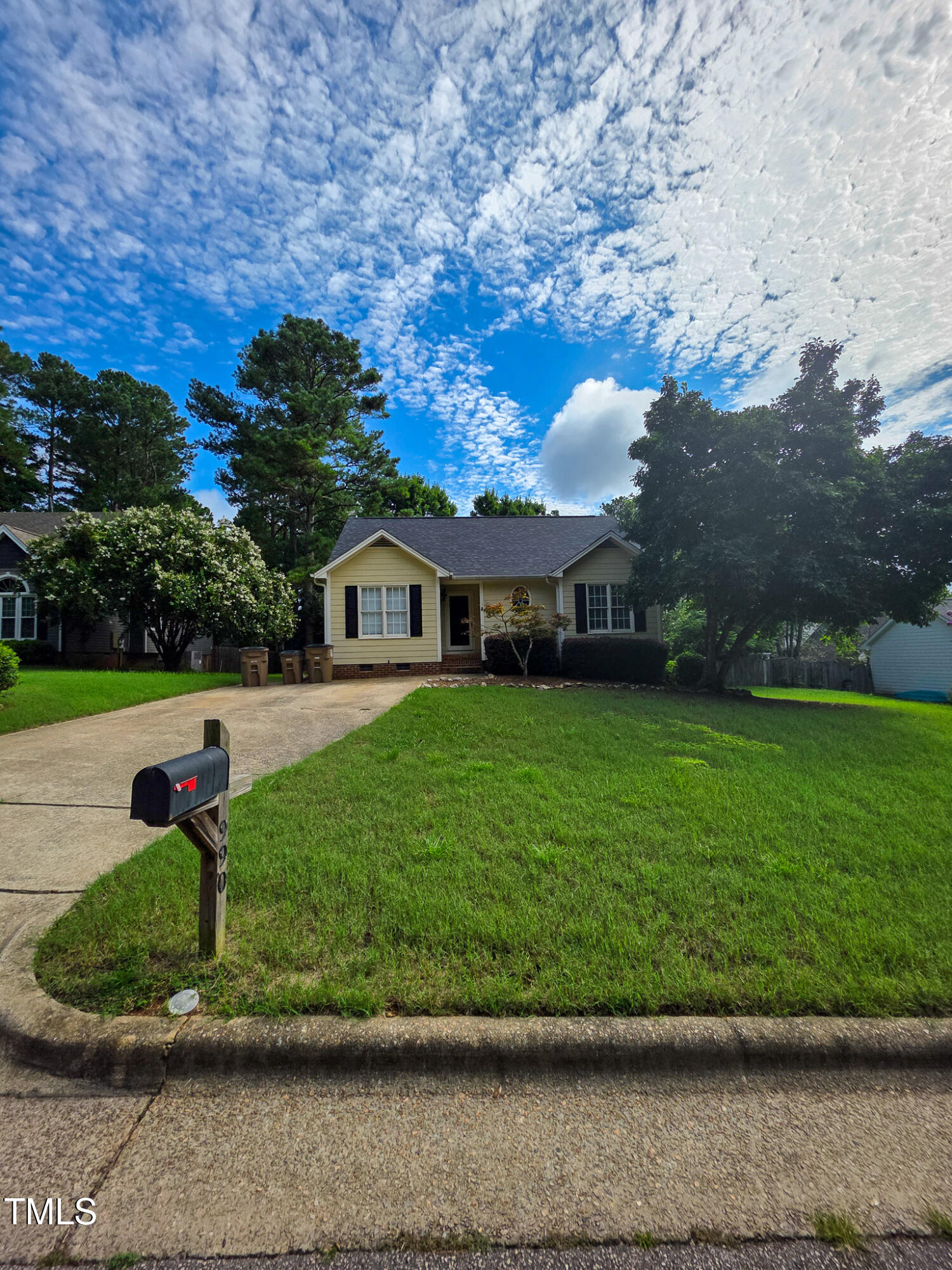 990 Kintail Court Property Photo 1