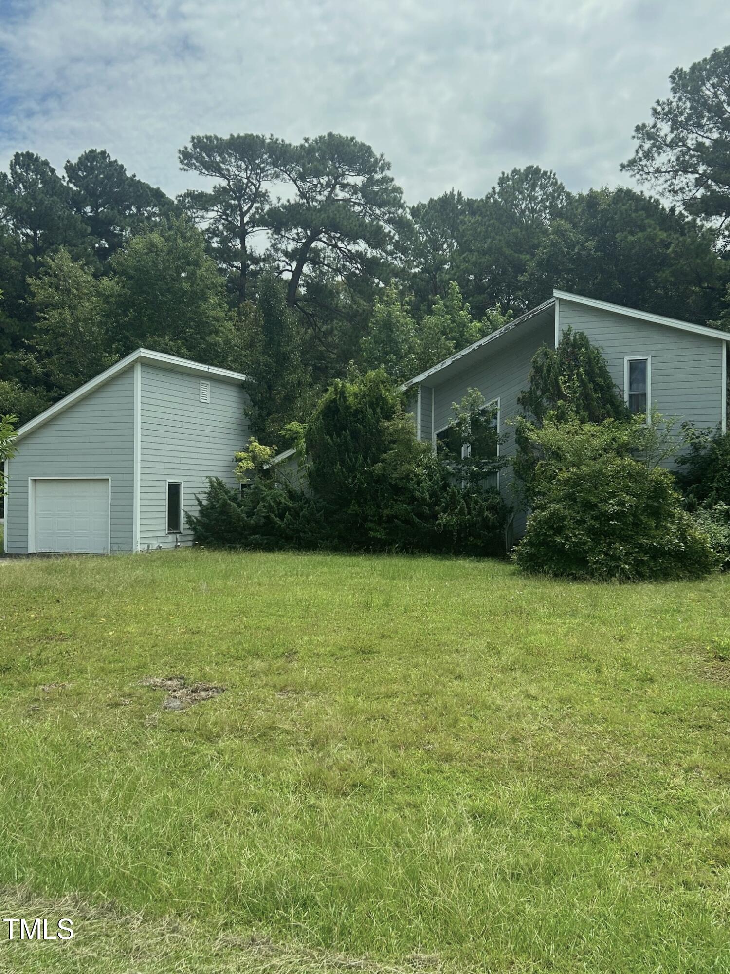 200 Saddlewood Drive Property Photo 9