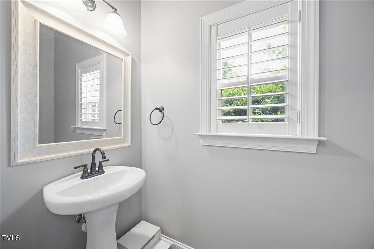 1300 Formal Garden Way Property Photo 23