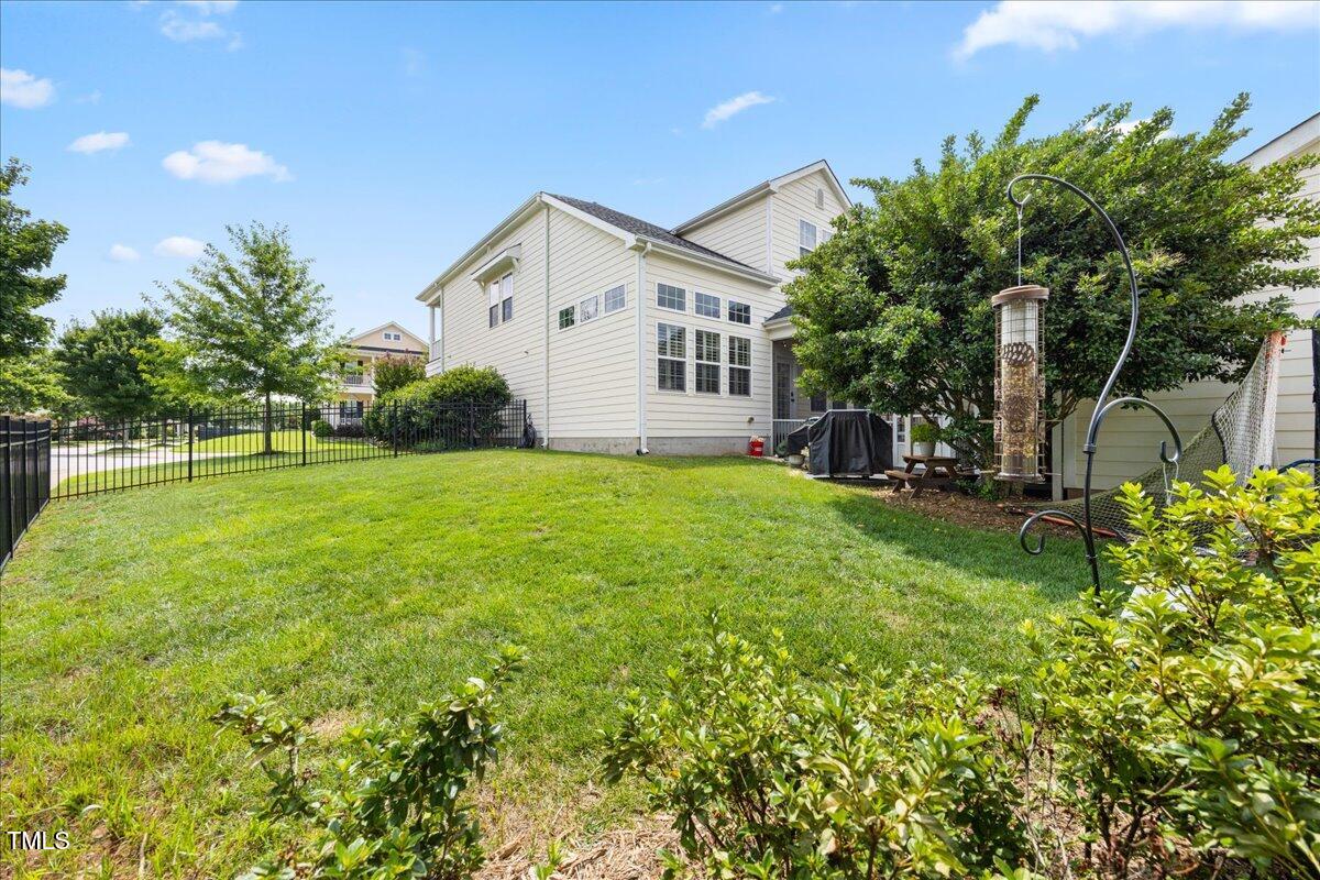 1300 Formal Garden Way Property Photo 37