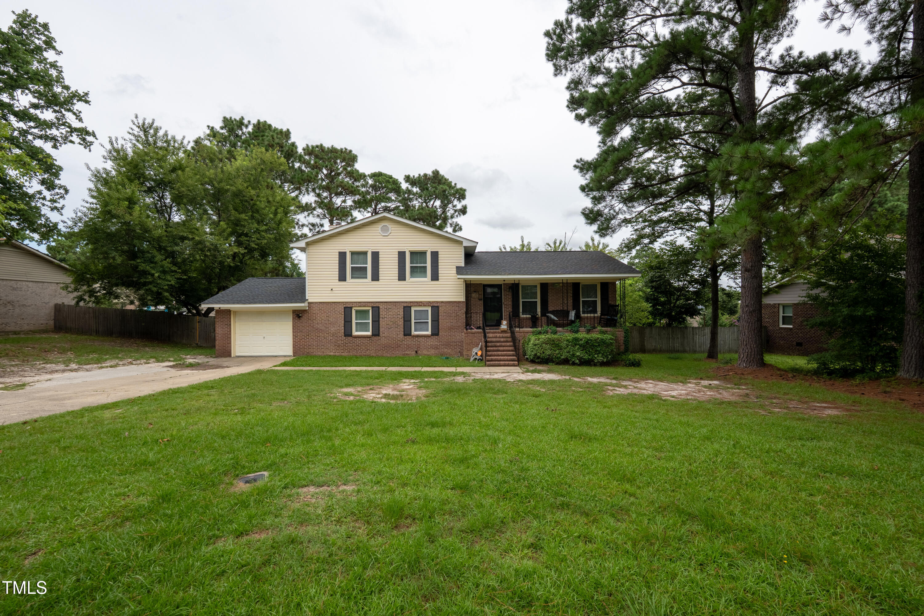 6852 Bryanstone Way Property Photo 1