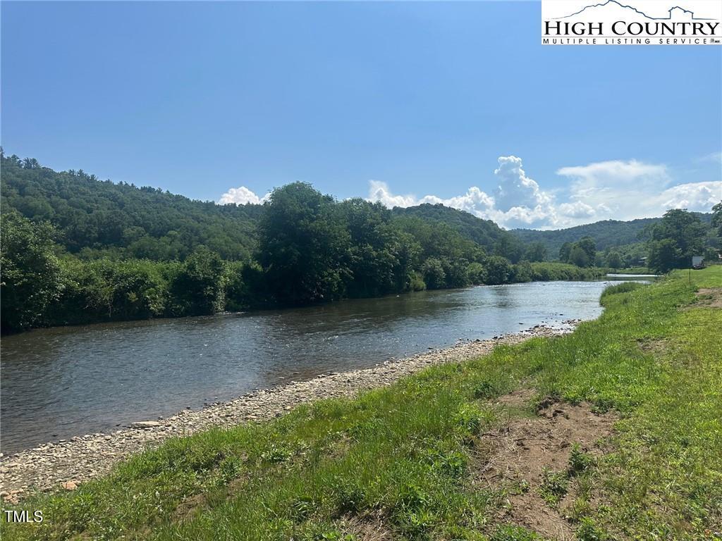 123 Railroad Grade Road Property Photo 1