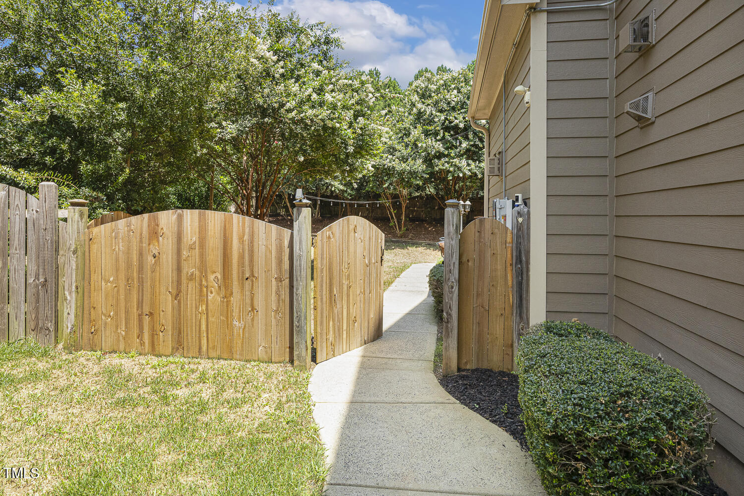 213 Cross Oaks Place Property Photo 70