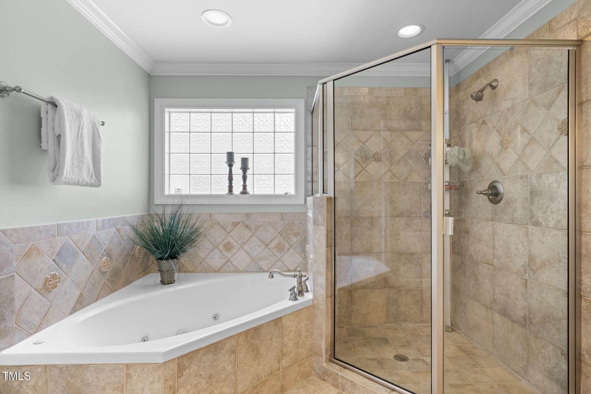 341 Oxfordshire Lane Property Photo 24