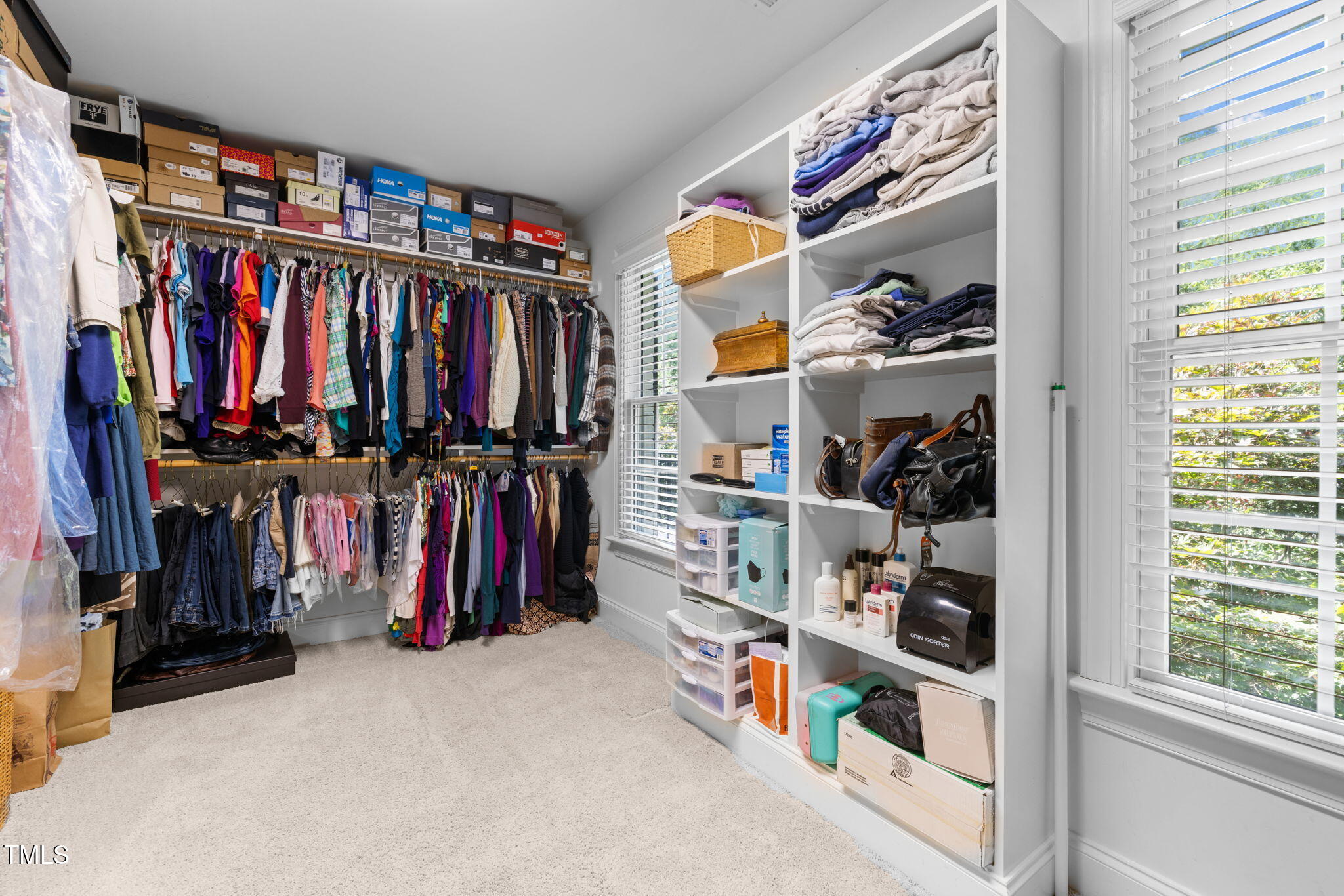 341 Oxfordshire Lane Property Photo 25