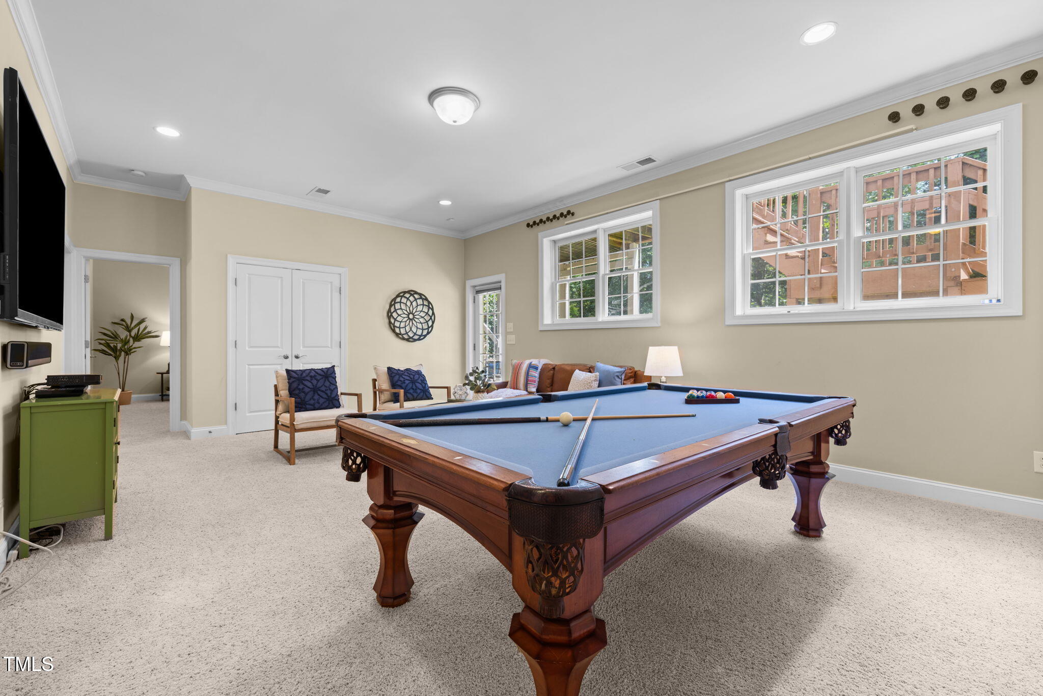 341 Oxfordshire Lane Property Photo 34