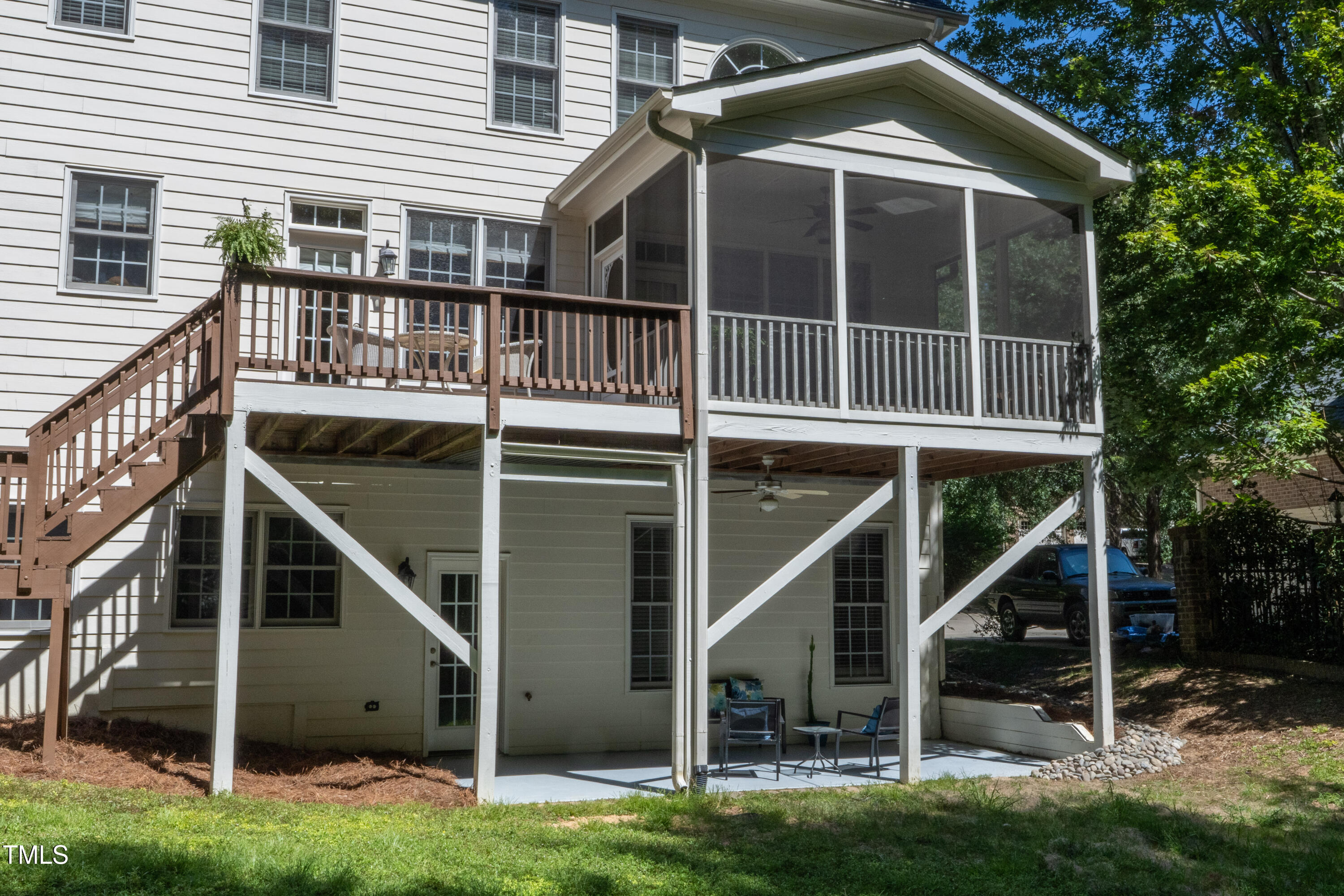 341 Oxfordshire Lane Property Photo 41