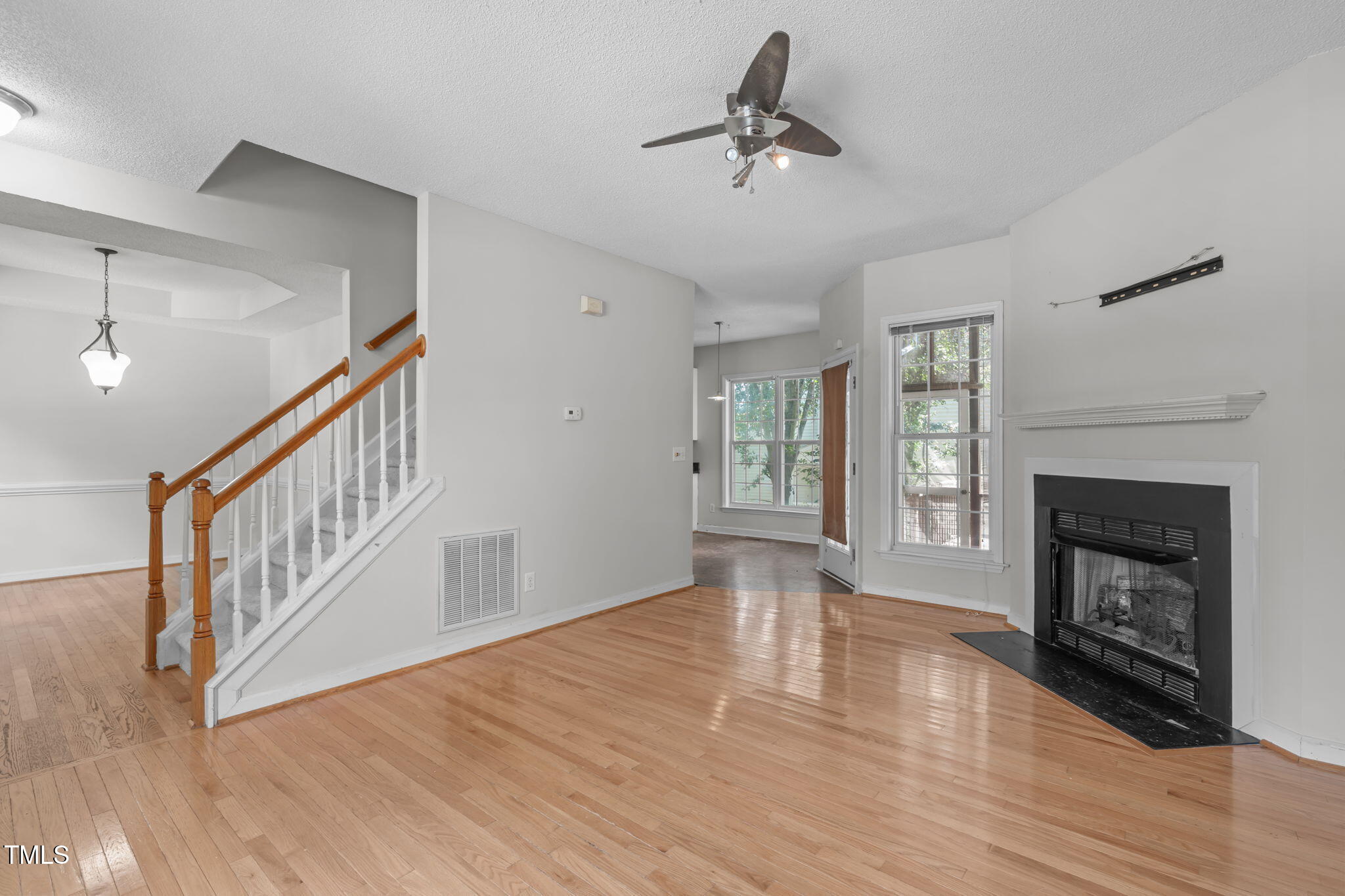 1936 Crag Burn Lane Property Photo 1