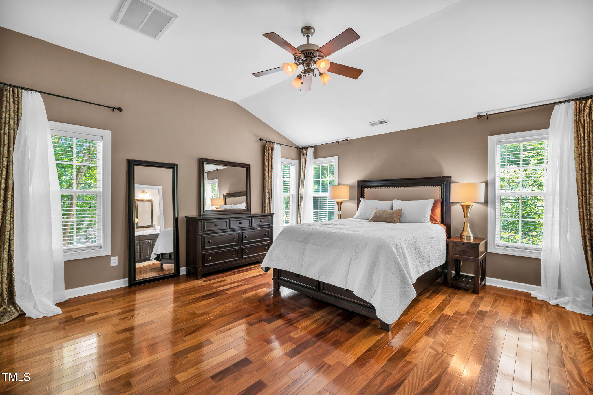 2921 Imperial Oaks Drive Property Photo 1