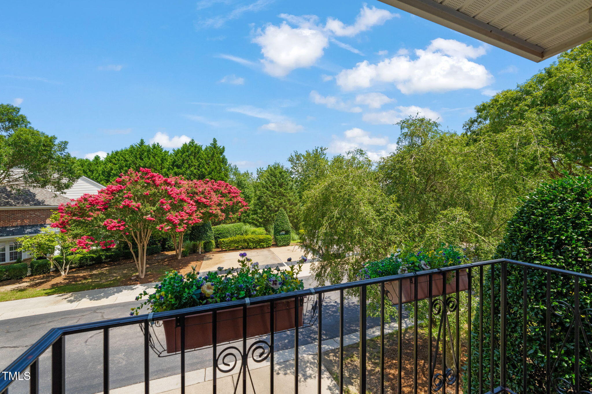 2921 Imperial Oaks Drive Property Photo 8
