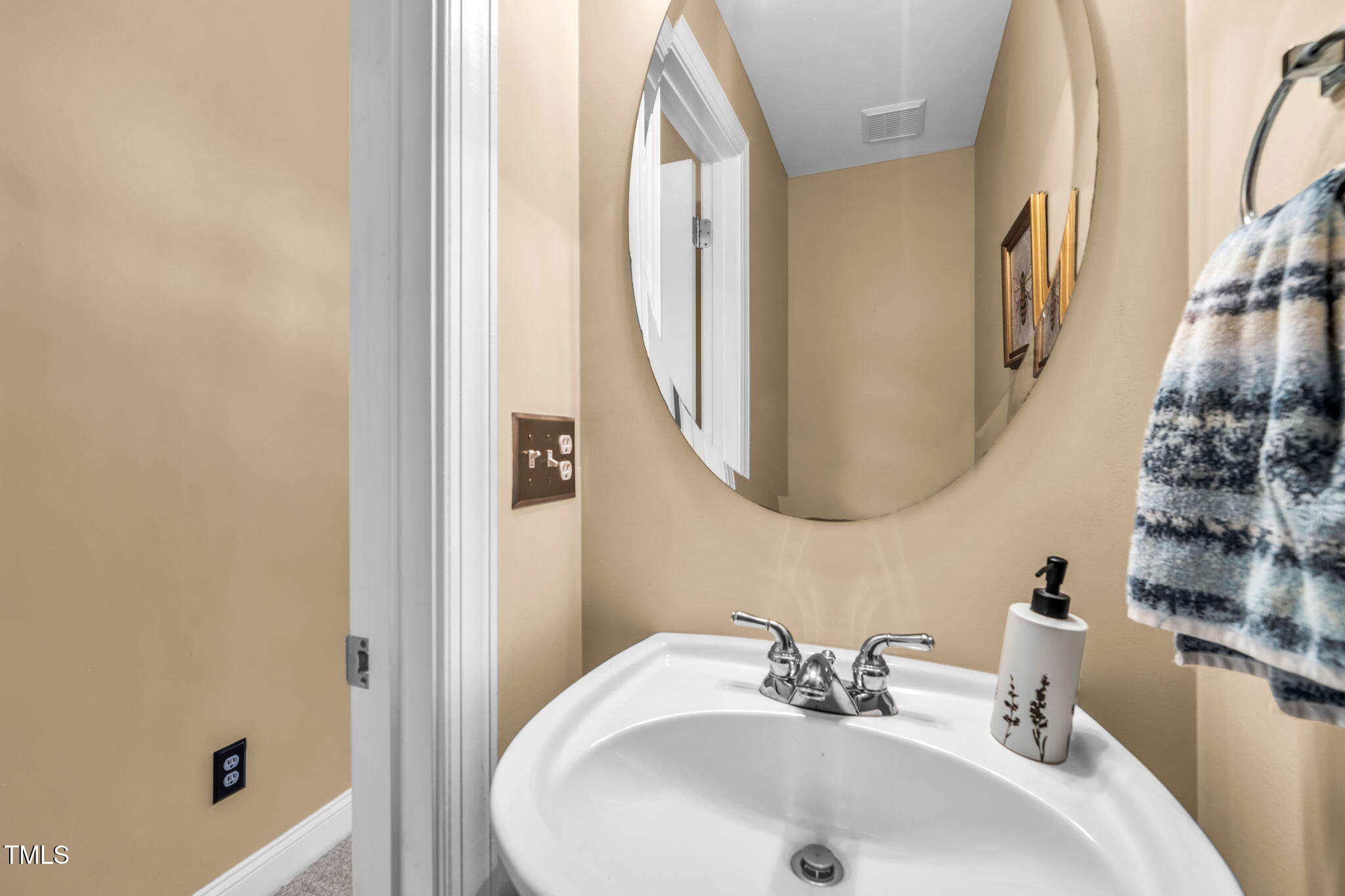 2921 Imperial Oaks Drive Property Photo 9