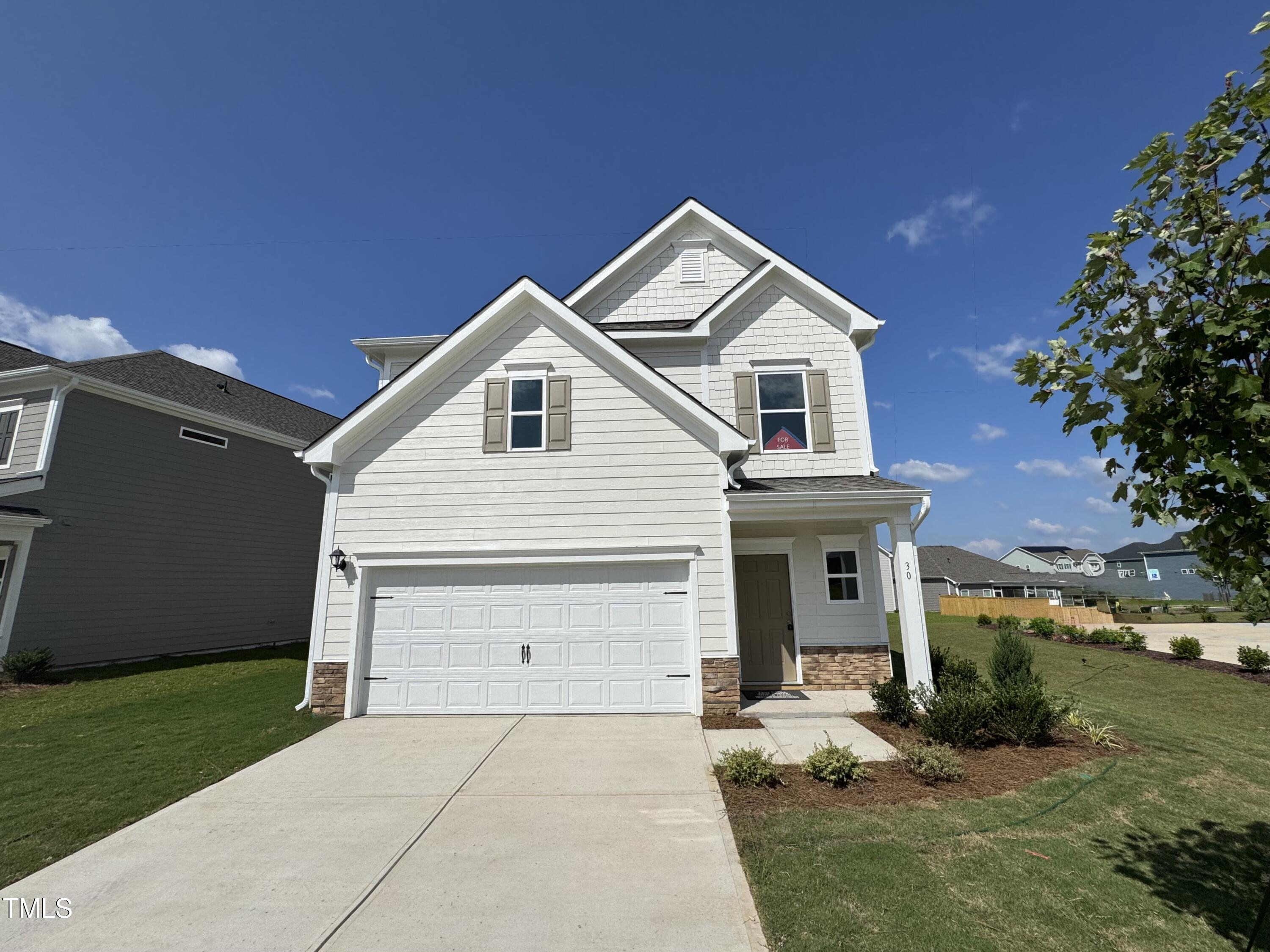 30 Commons Circle Property Photo 1