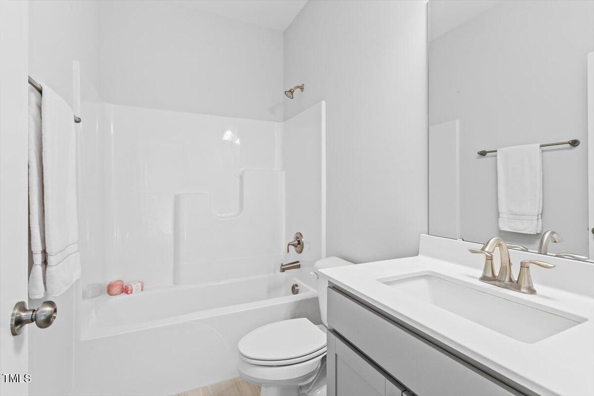 2264 Jollay Street Property Photo 37