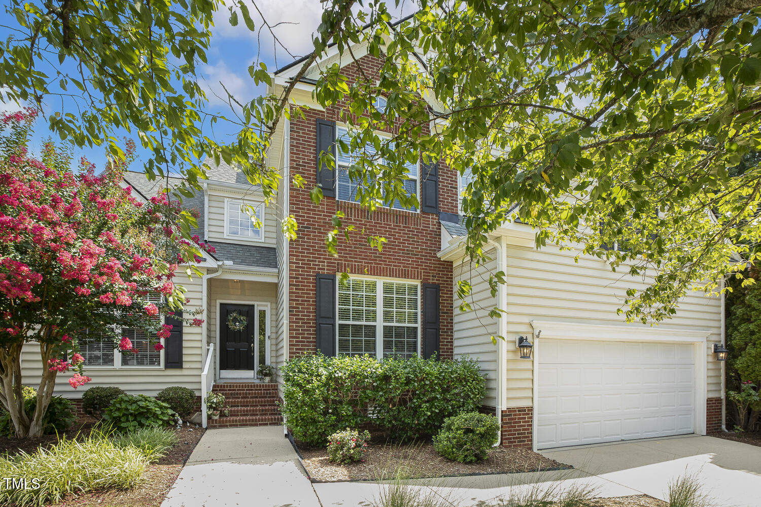 110 Stablegate Drive Property Photo 1
