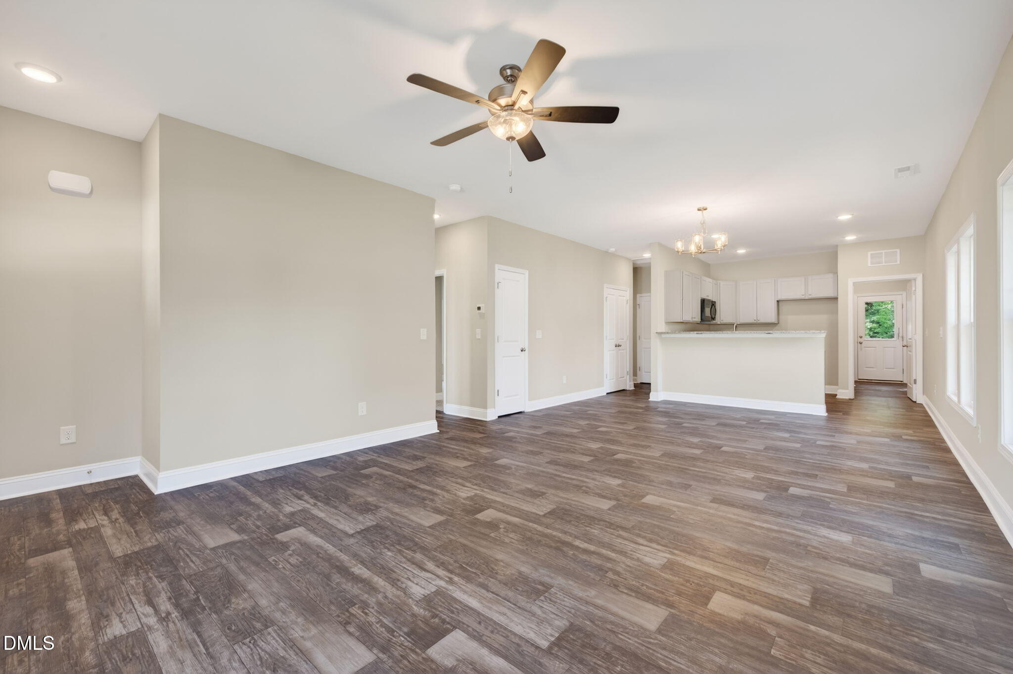 310 S Eastwood Drive (lot 10) Property Photo 8