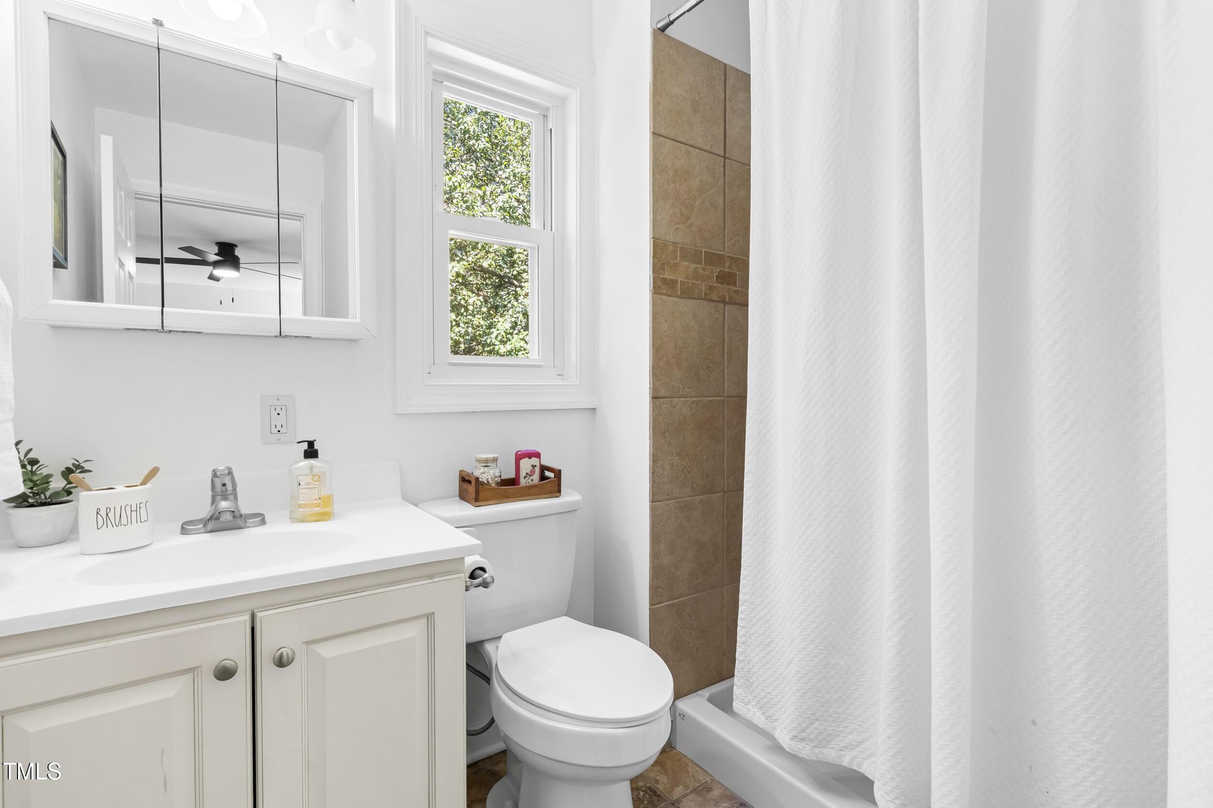 4909 Baylor Court Property Photo 24
