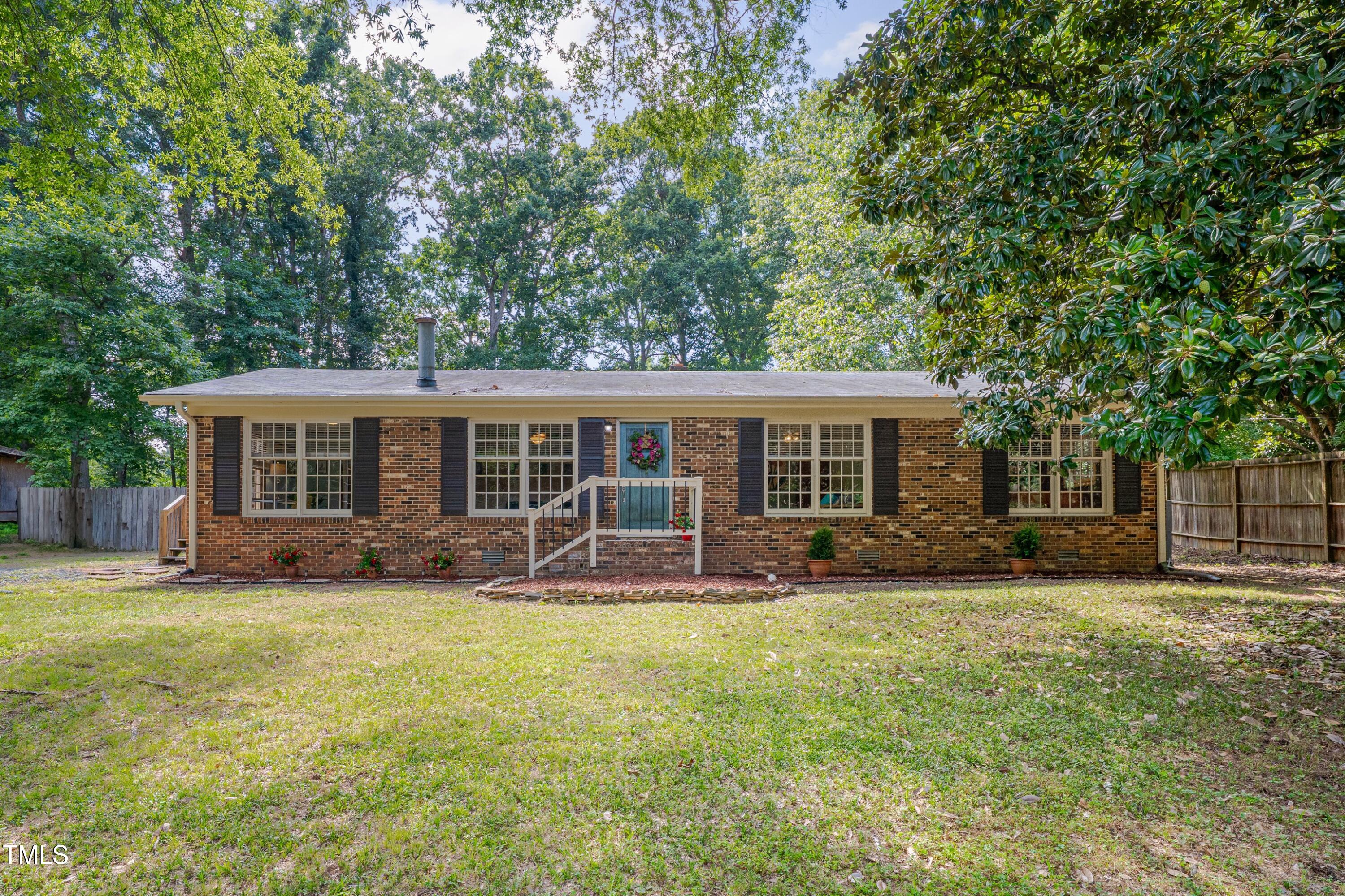 2417 Dellwood Drive Property Photo 1