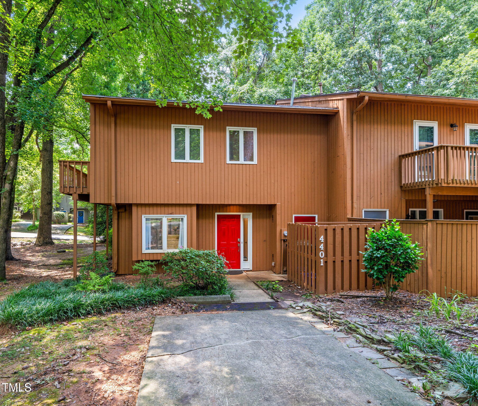 4401 Shadetree Court Property Photo 1