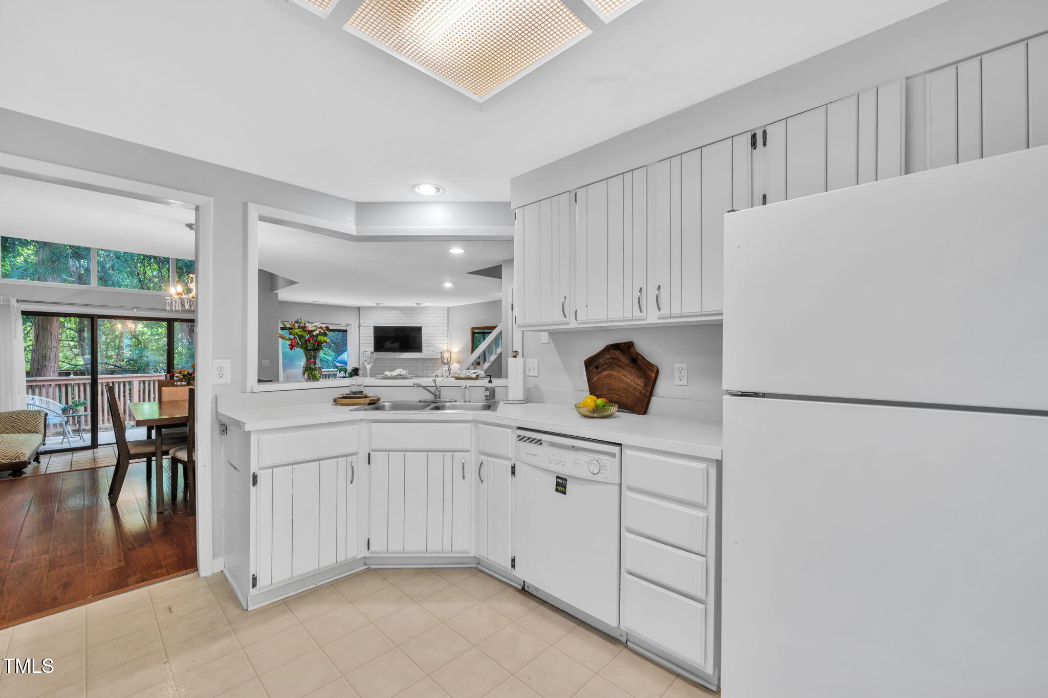 4401 Shadetree Court Property Photo 8