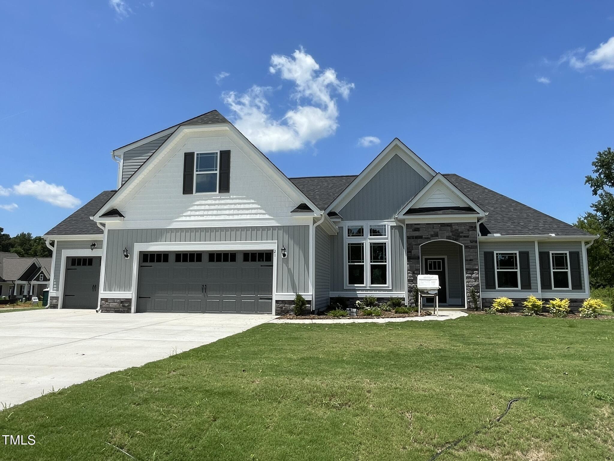 21 Hot Springs Way Property Photo 1