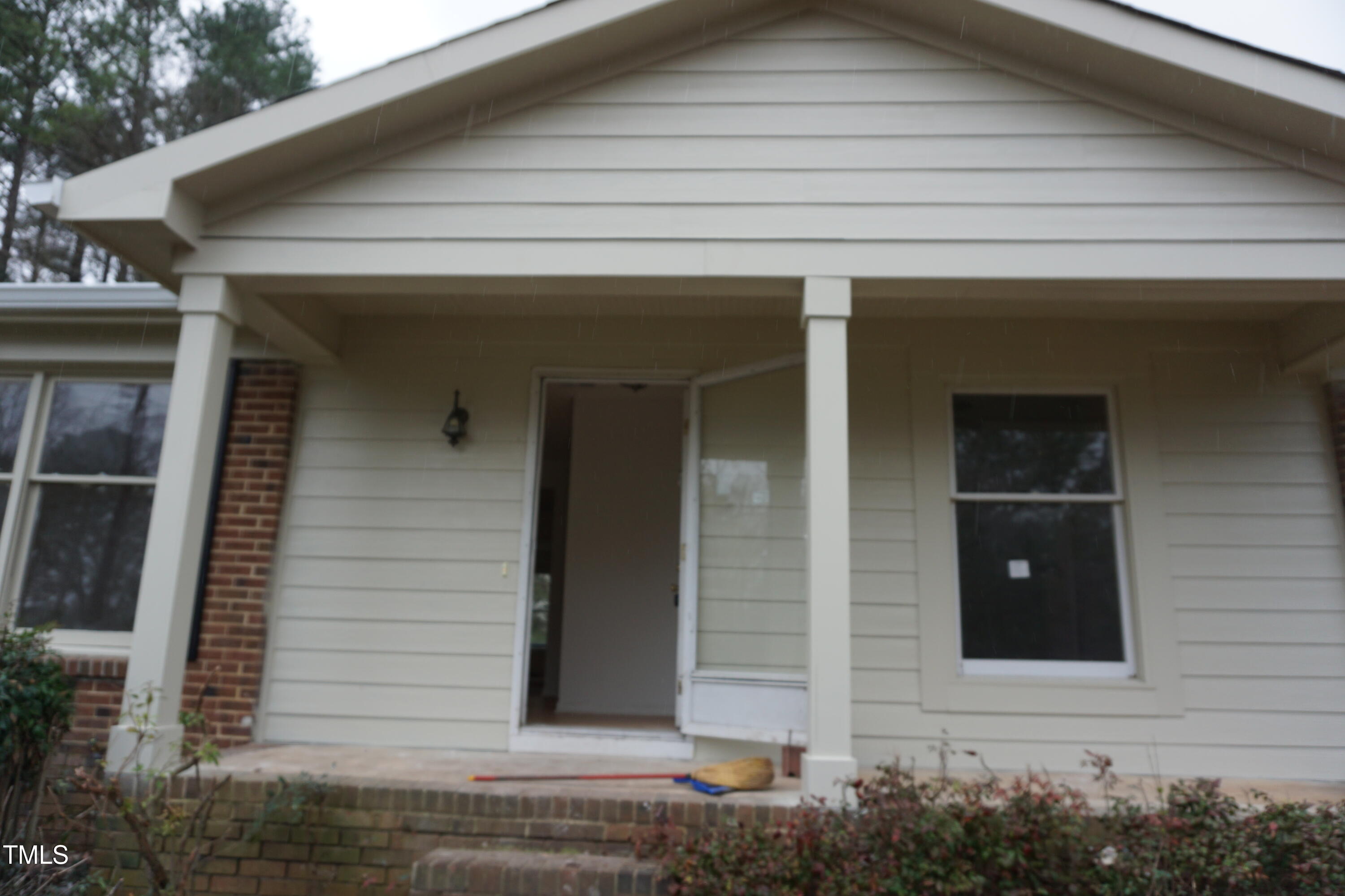 5504 Pelham Road Property Photo 1
