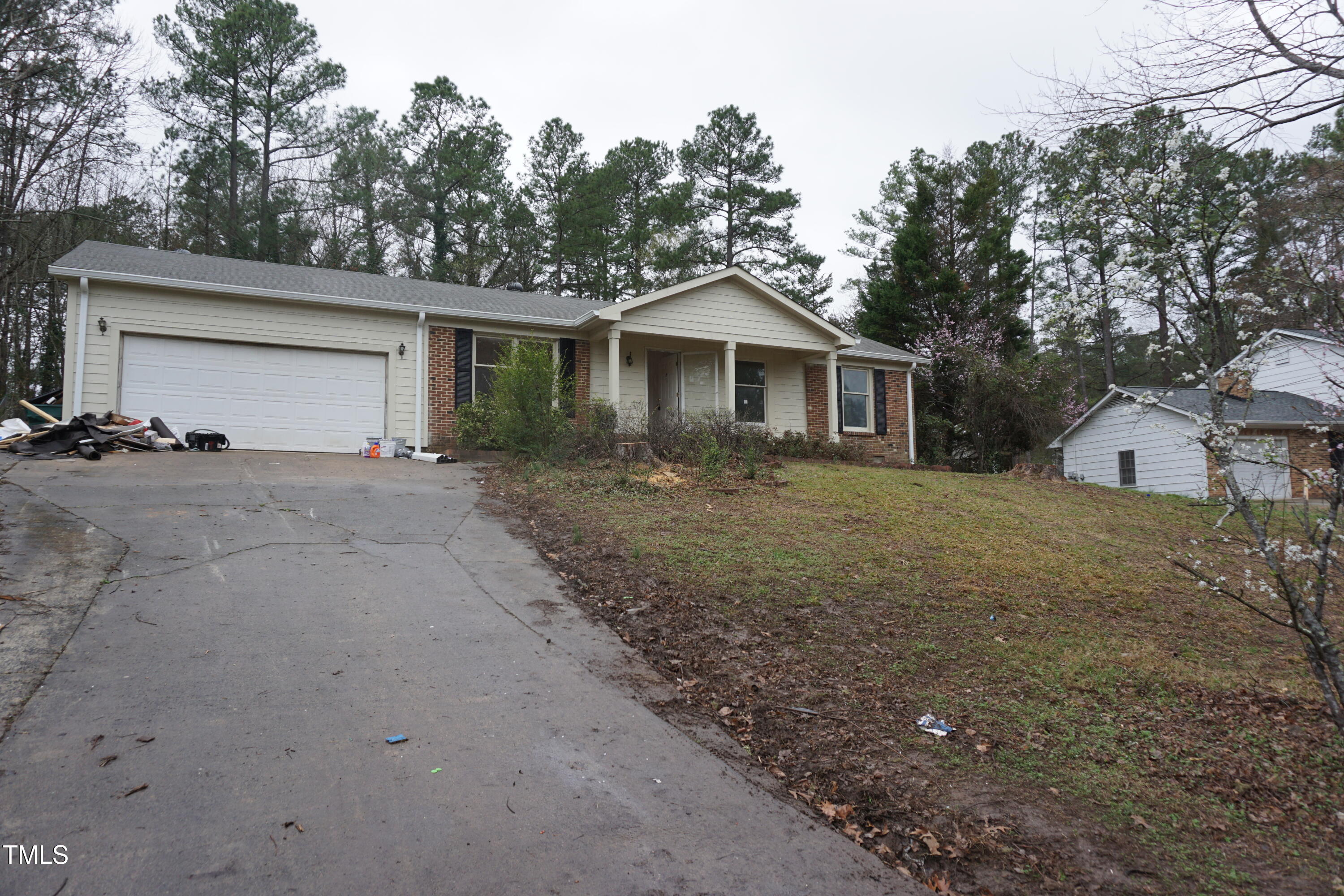 5504 Pelham Road Property Photo 3