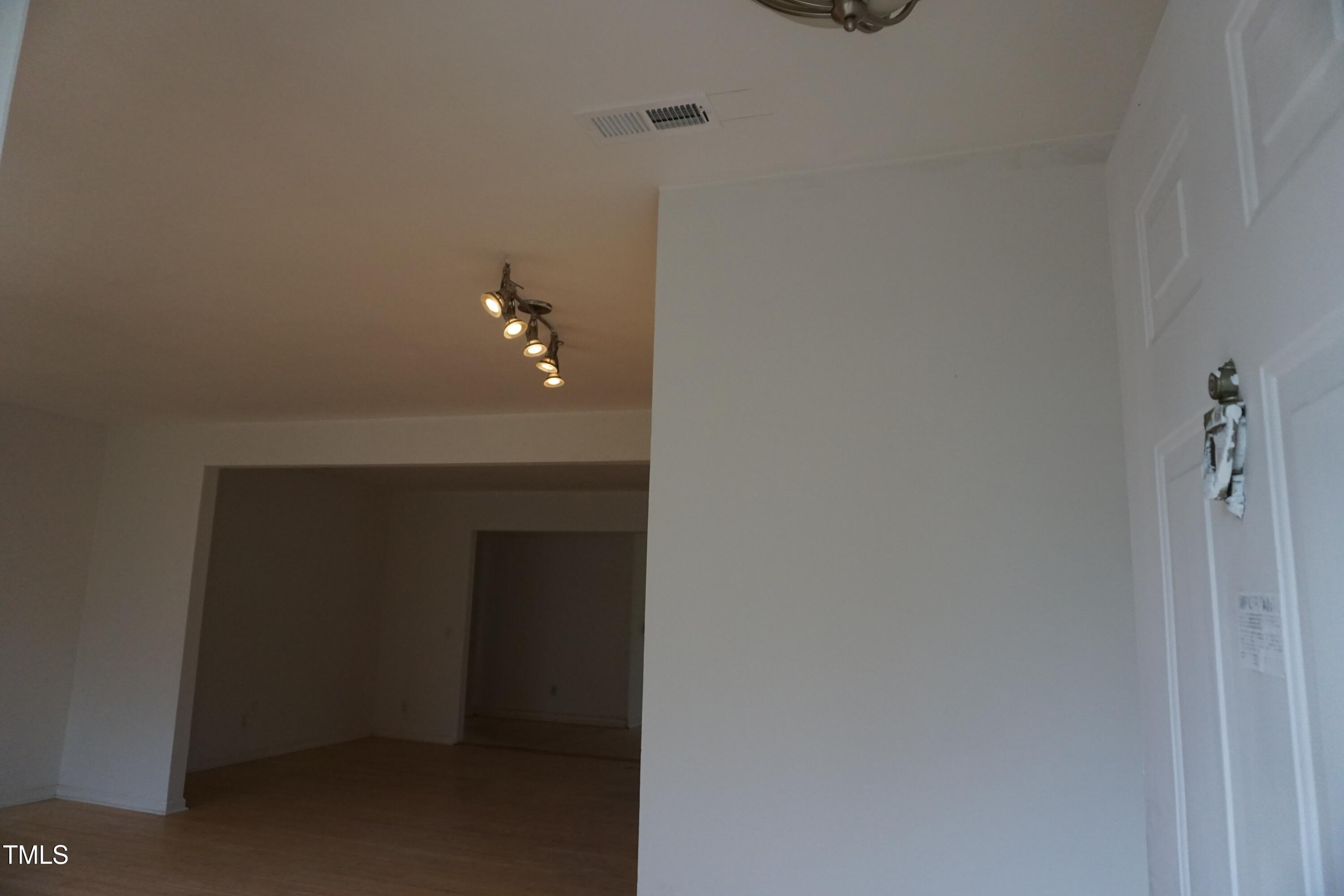 5504 Pelham Road Property Photo 4