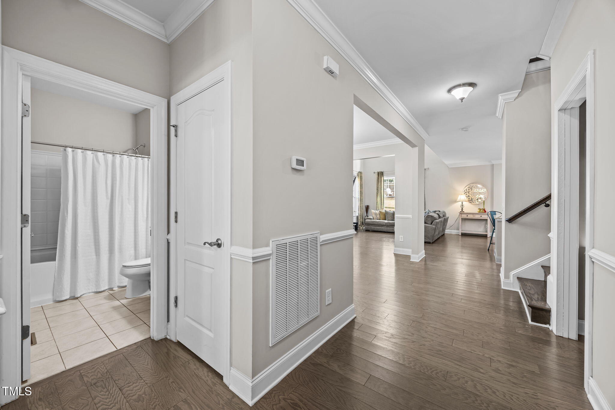 204 Horncliffe Way Property Photo 7