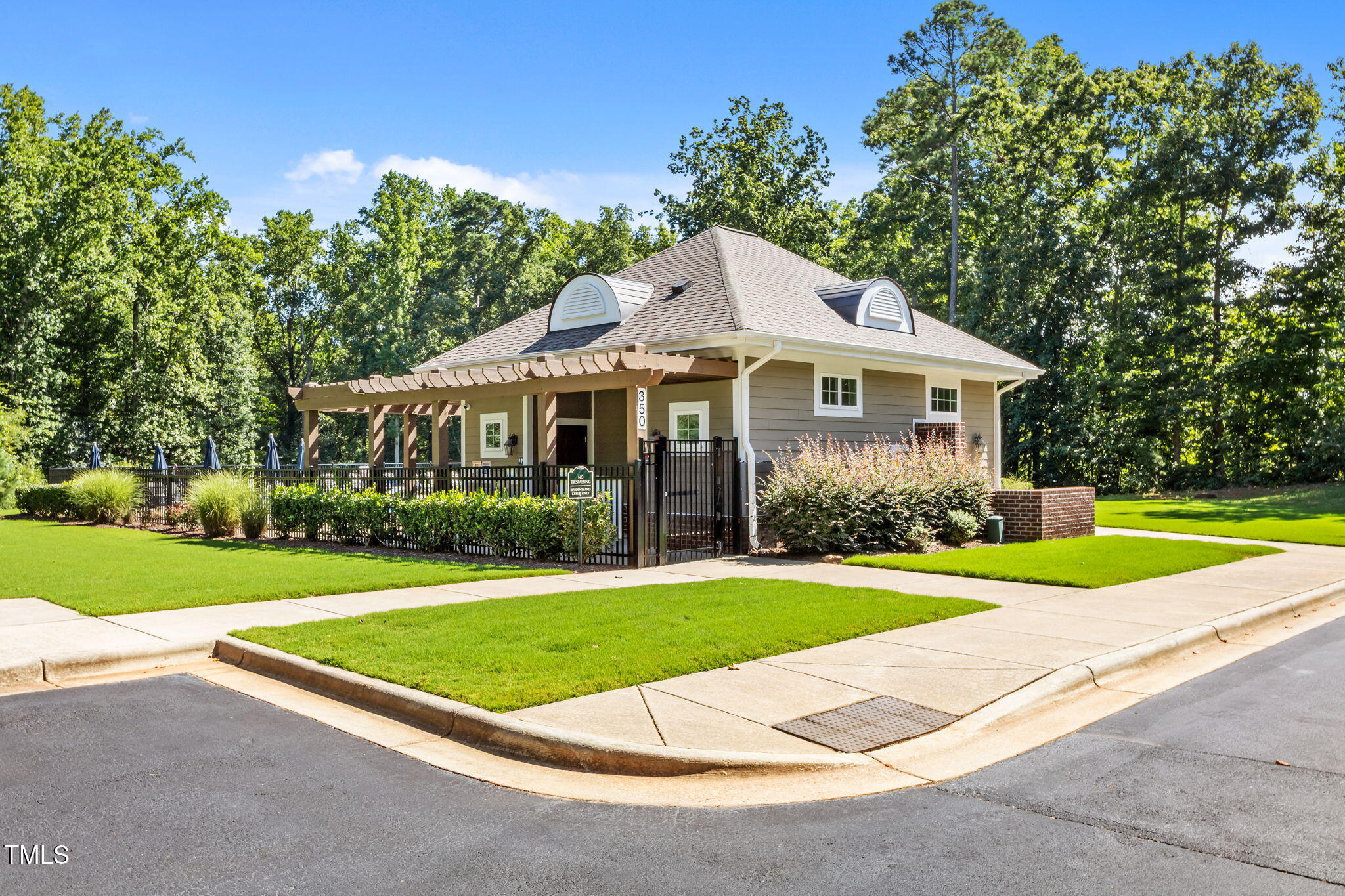 204 Horncliffe Way Property Photo 38