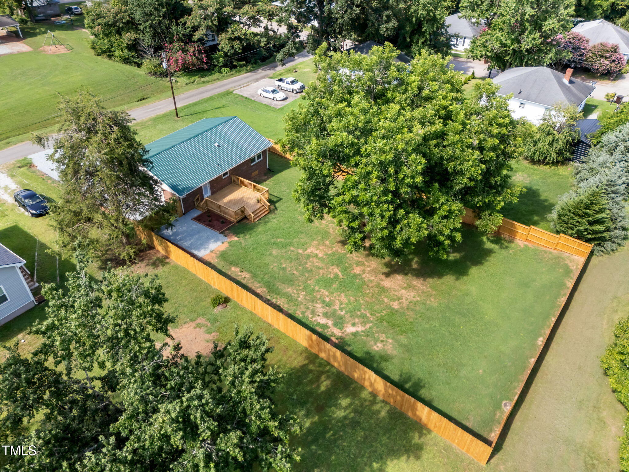 150 Summit Street Property Photo 34