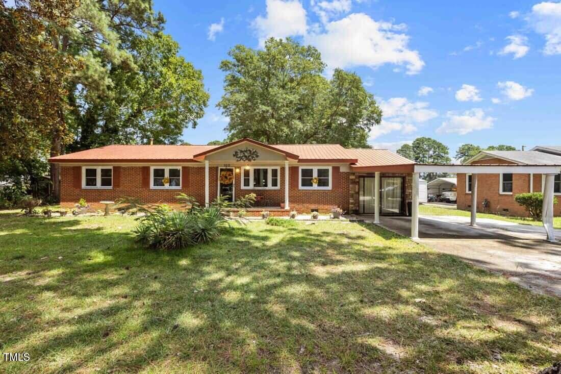 103 W Sunset Drive Property Photo 1