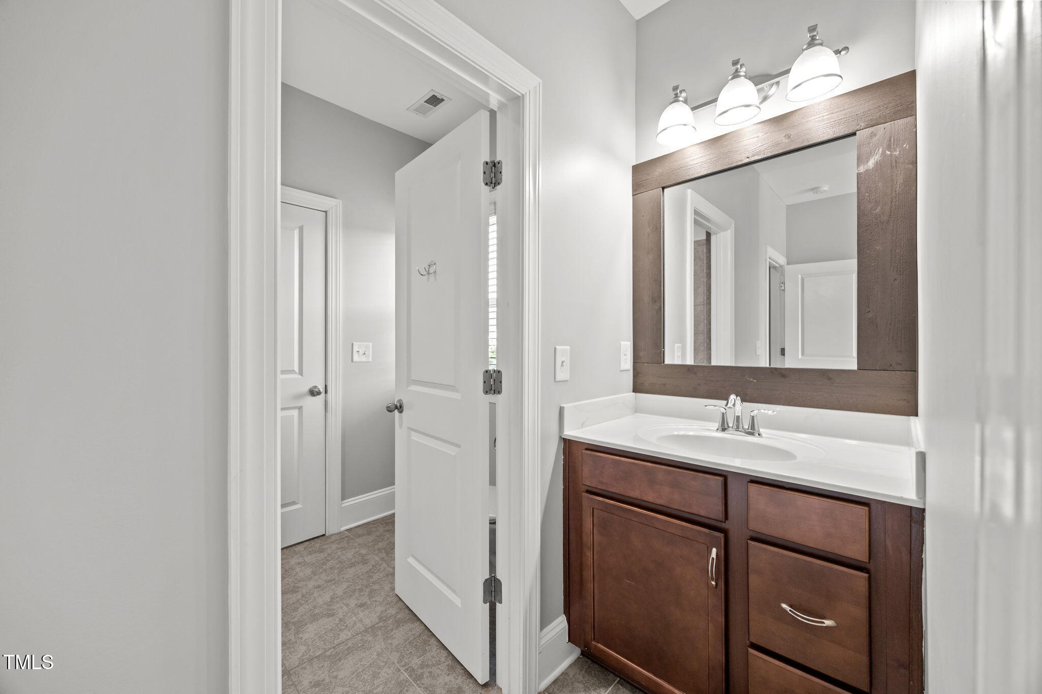 1408 Bond Gardens Road Property Photo 17