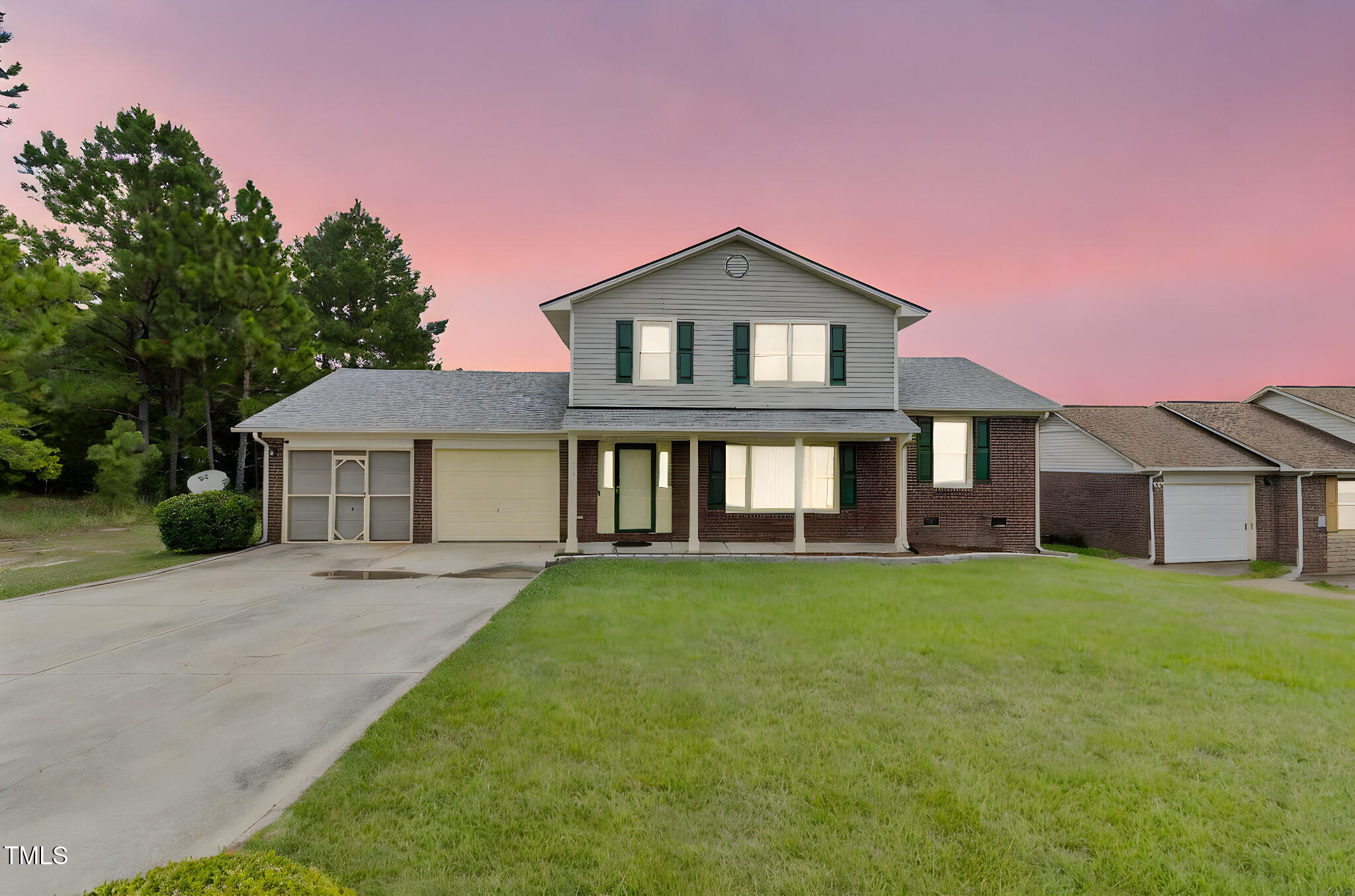 817 Issac Dock Drive Property Photo 1