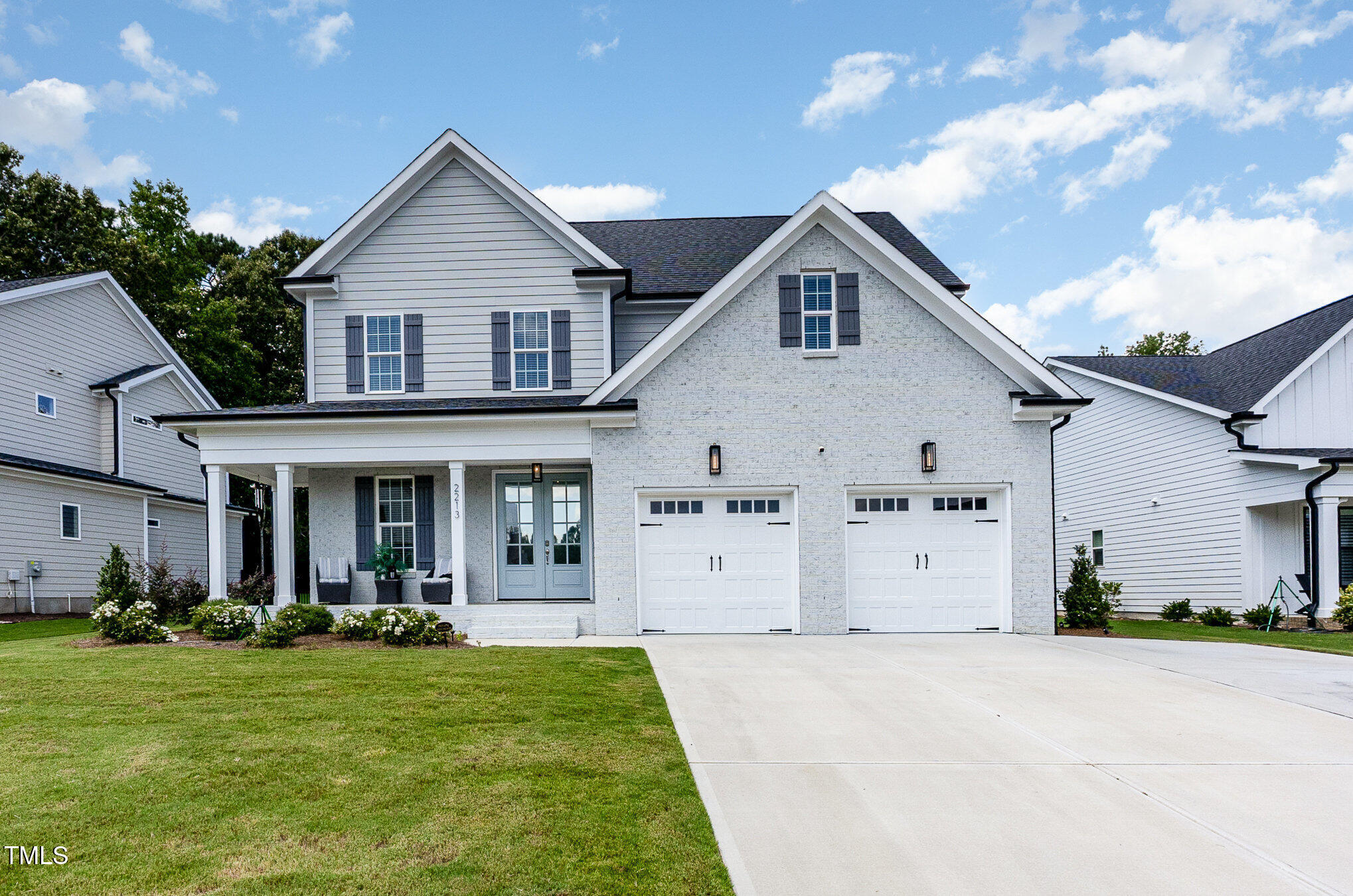 2213 Terri Creek Drive Property Photo 1