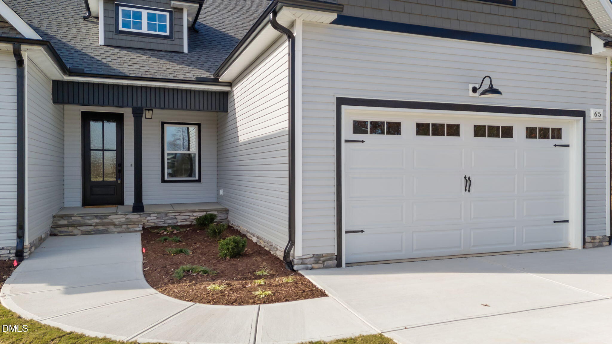 65 Livingston Lane Property Photo 4