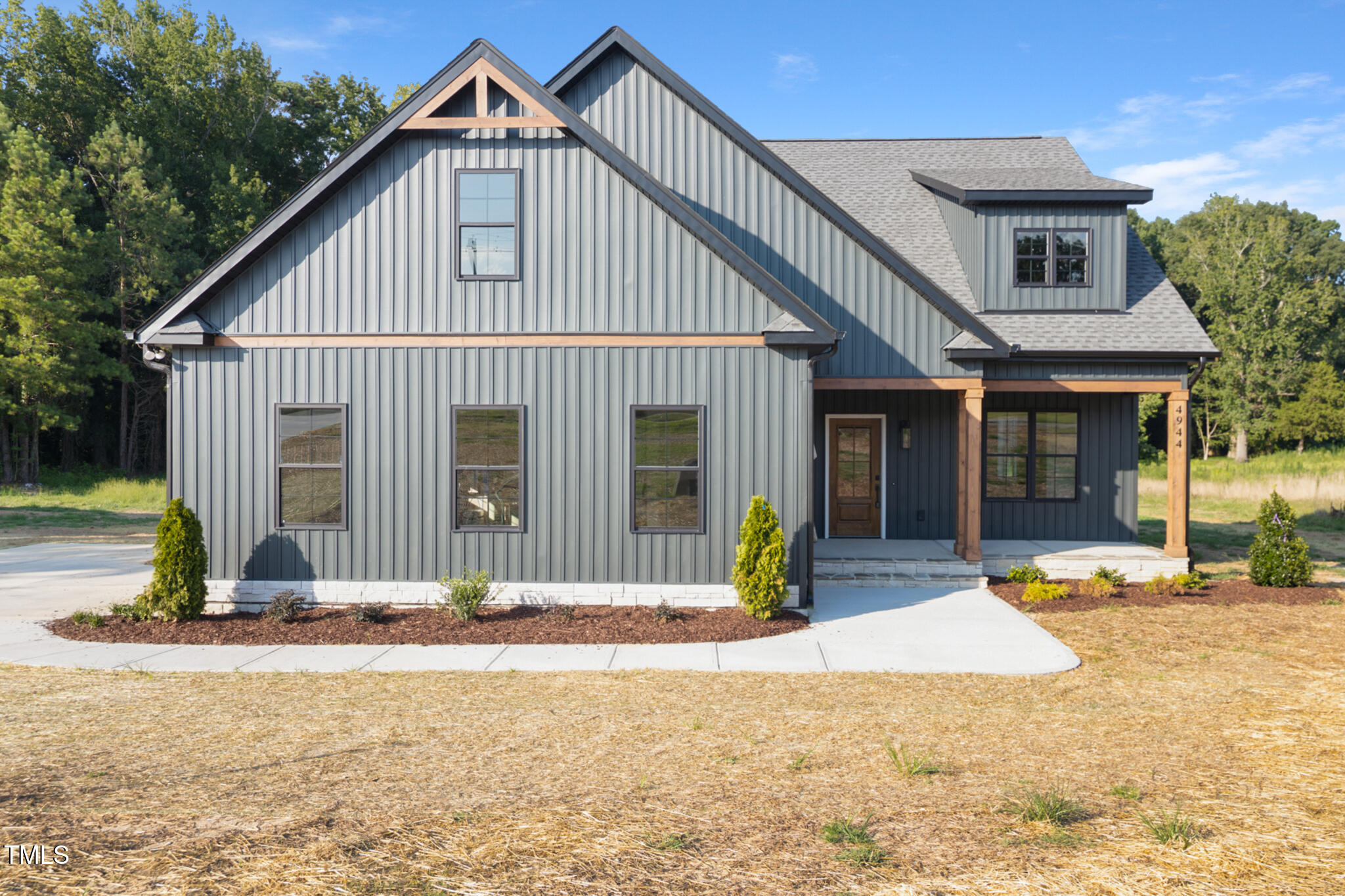 4944 Zebulon Road Property Photo 1