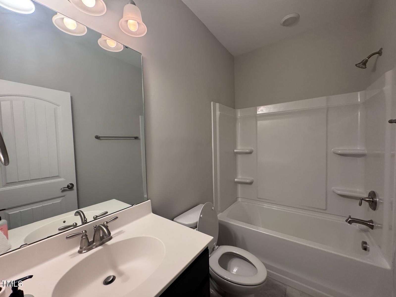 8008 Reedybrook Crossing Property Photo 5
